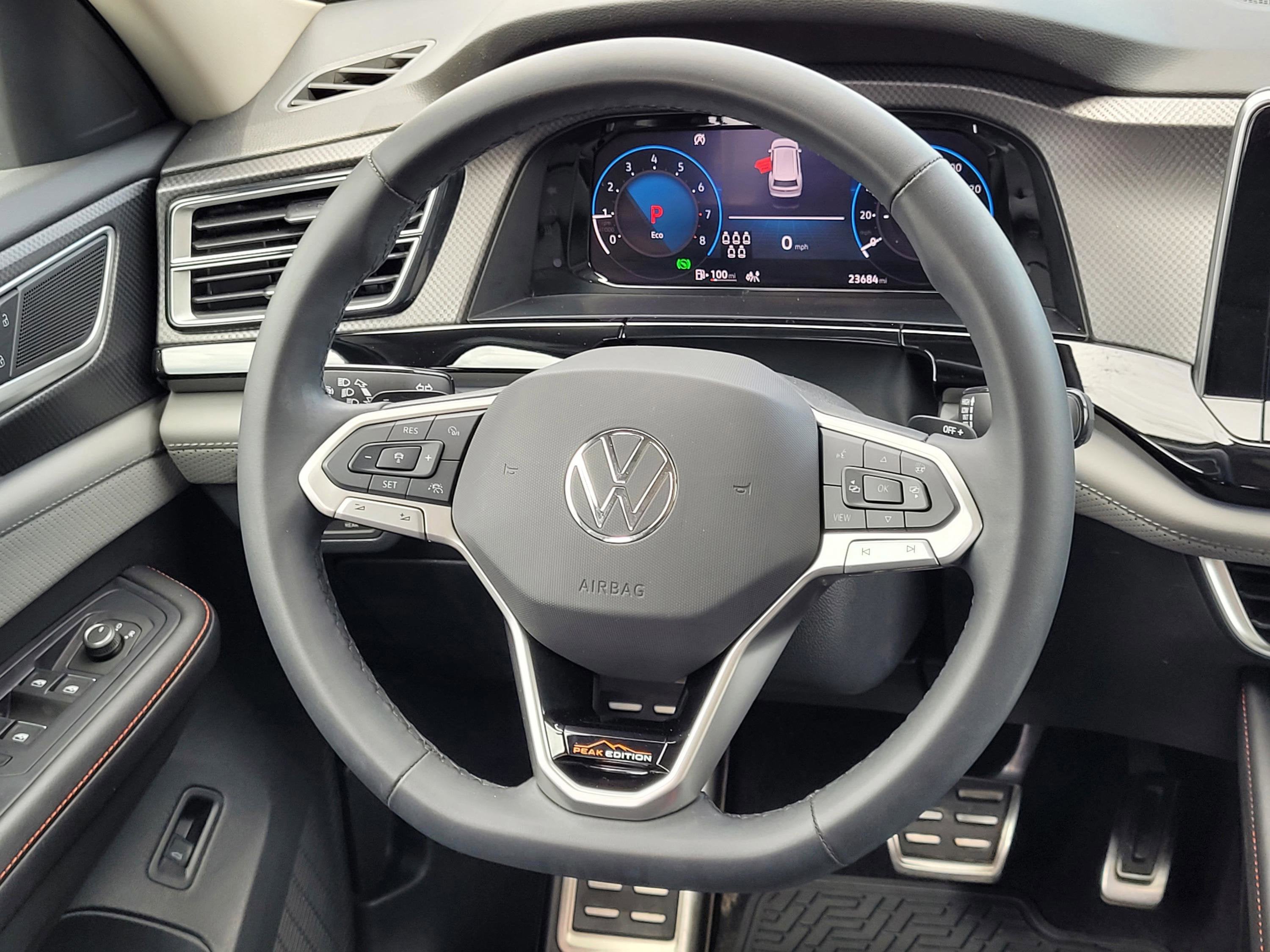 2024 Volkswagen Atlas 2.0T Peak Edition SE w/Technology
