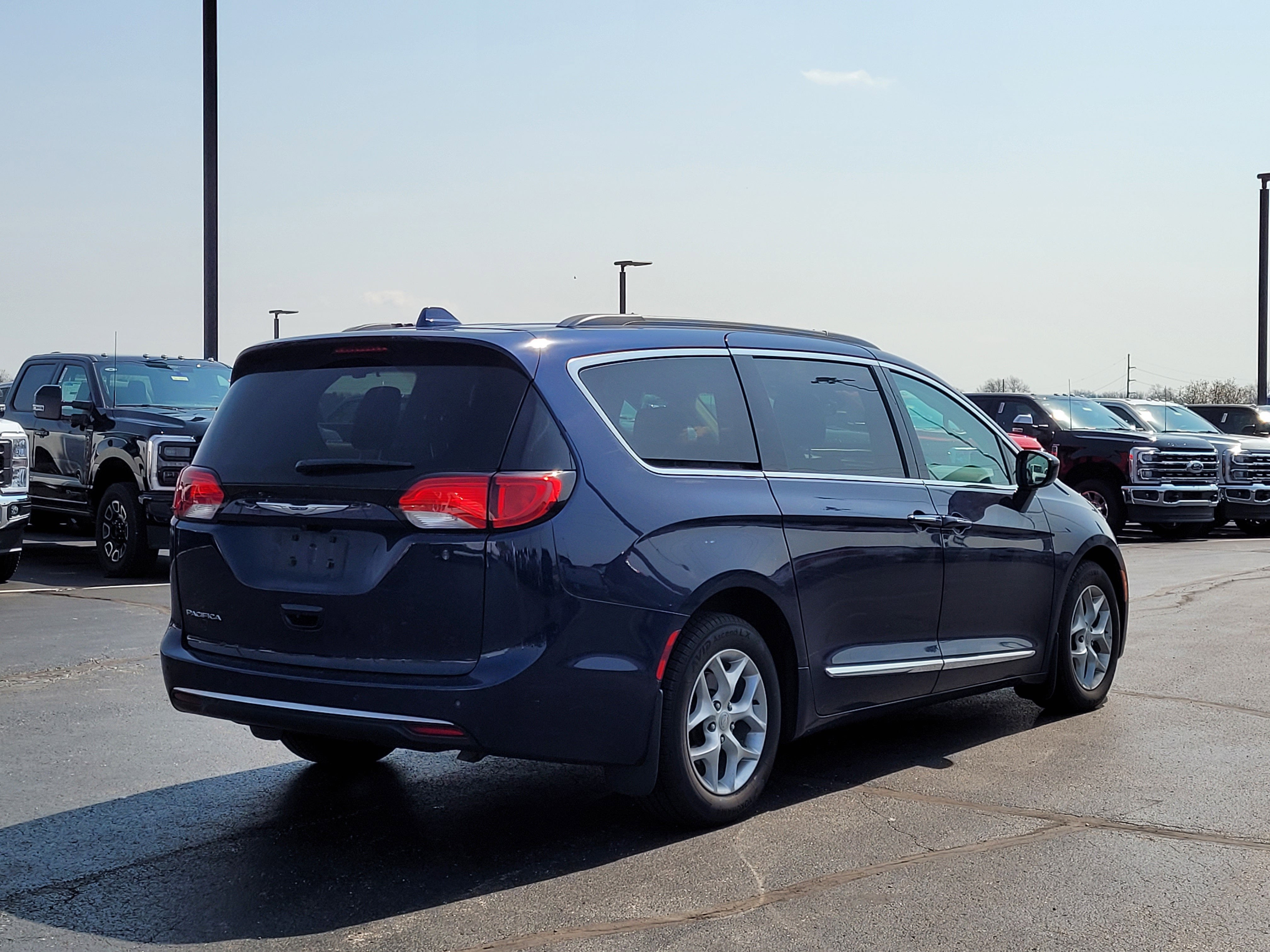 2017 Chrysler Pacifica Touring L
