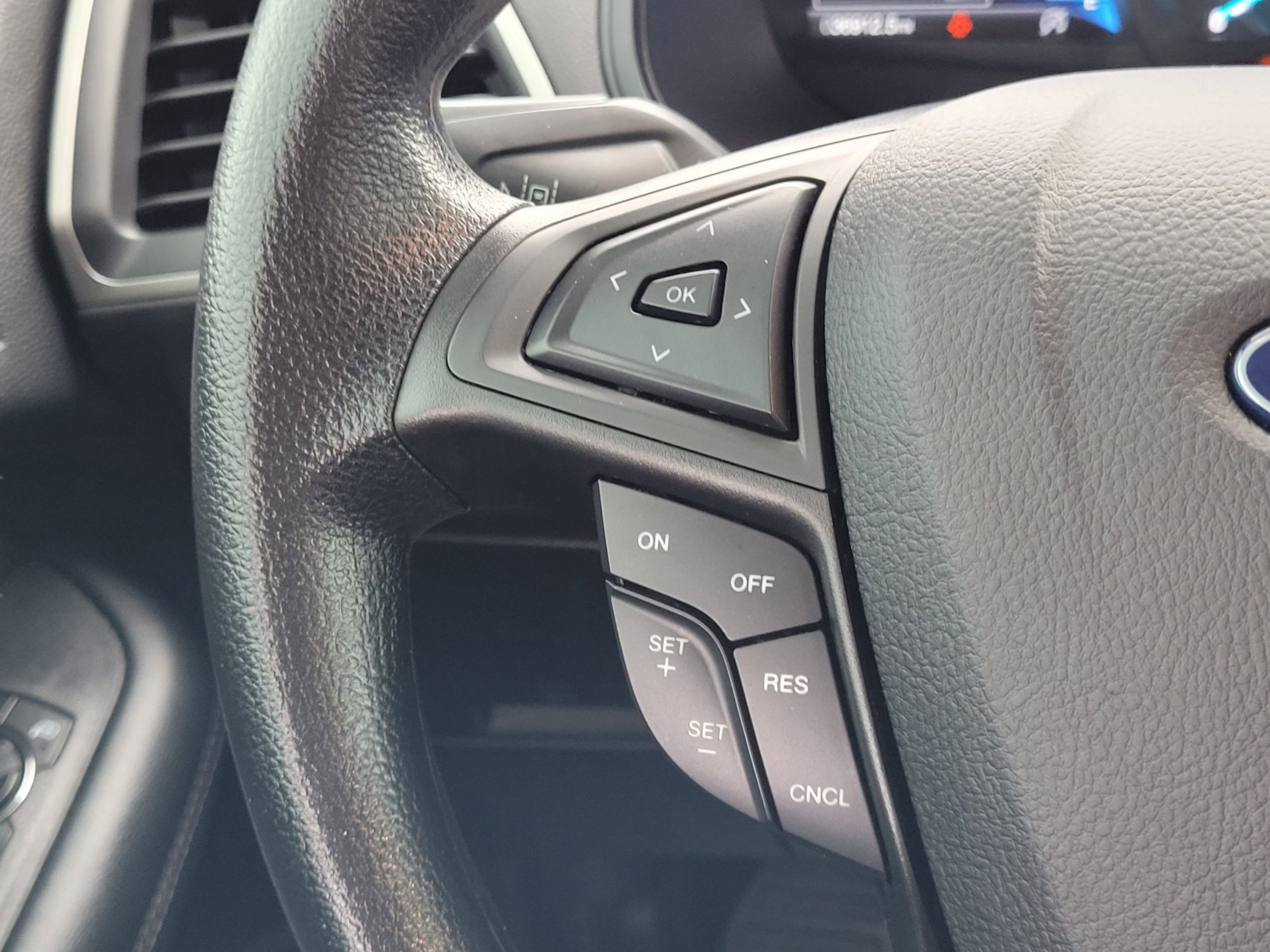 2023 Ford Edge SE