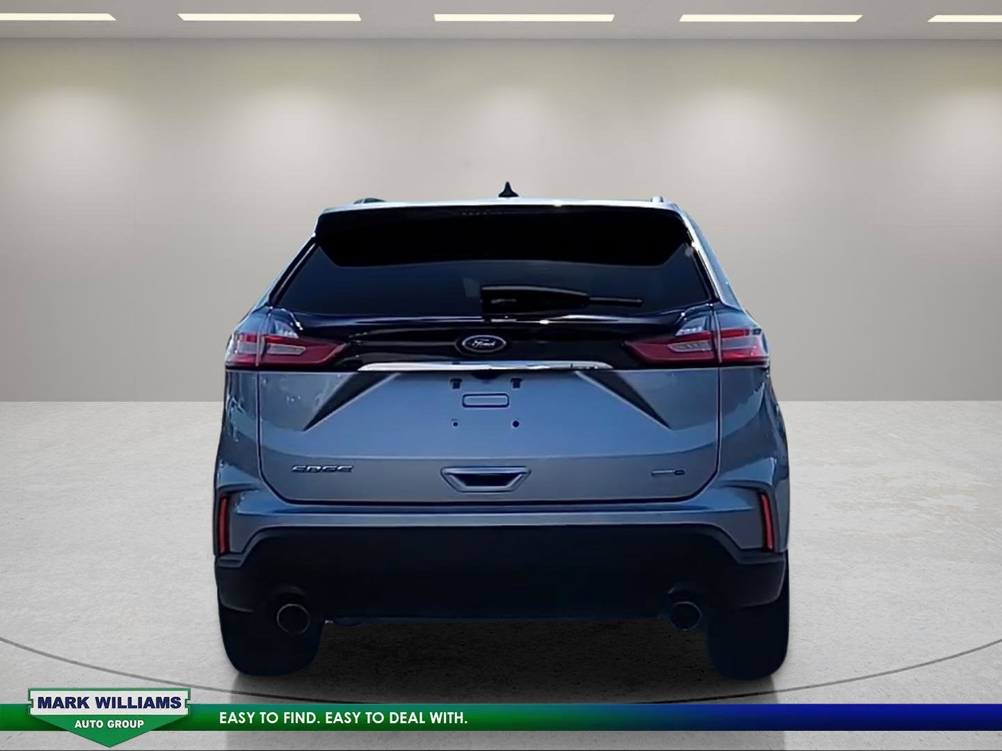 2020 Ford Edge SE