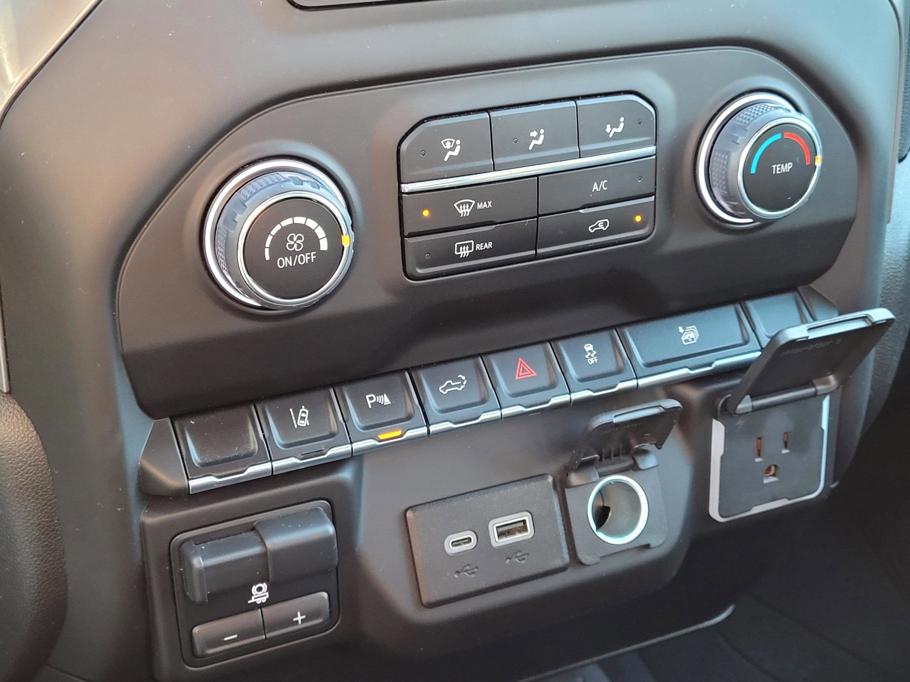 2024 Chevrolet Silverado 2500HD Custom