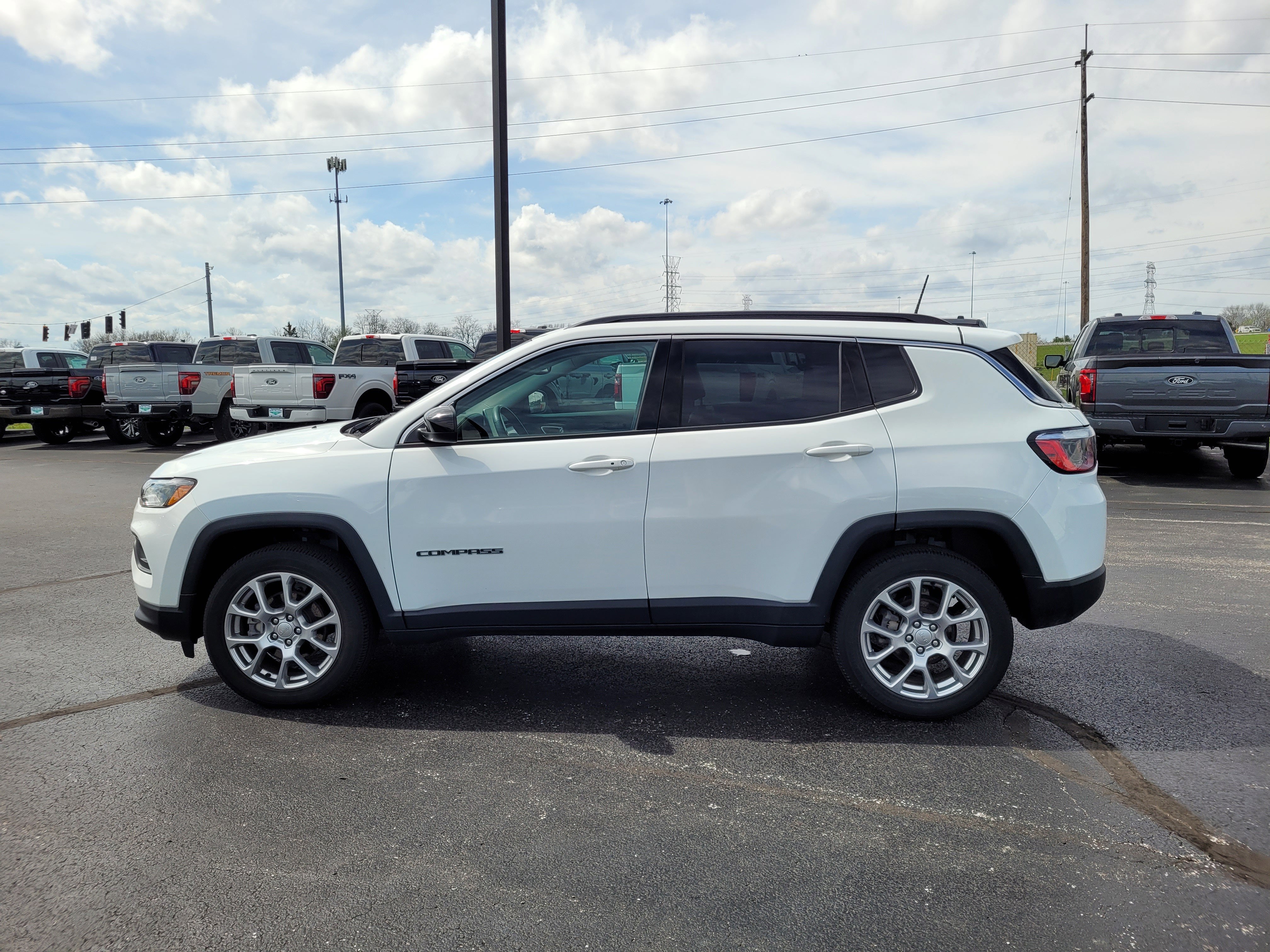 2022 Jeep Compass Latitude Lux