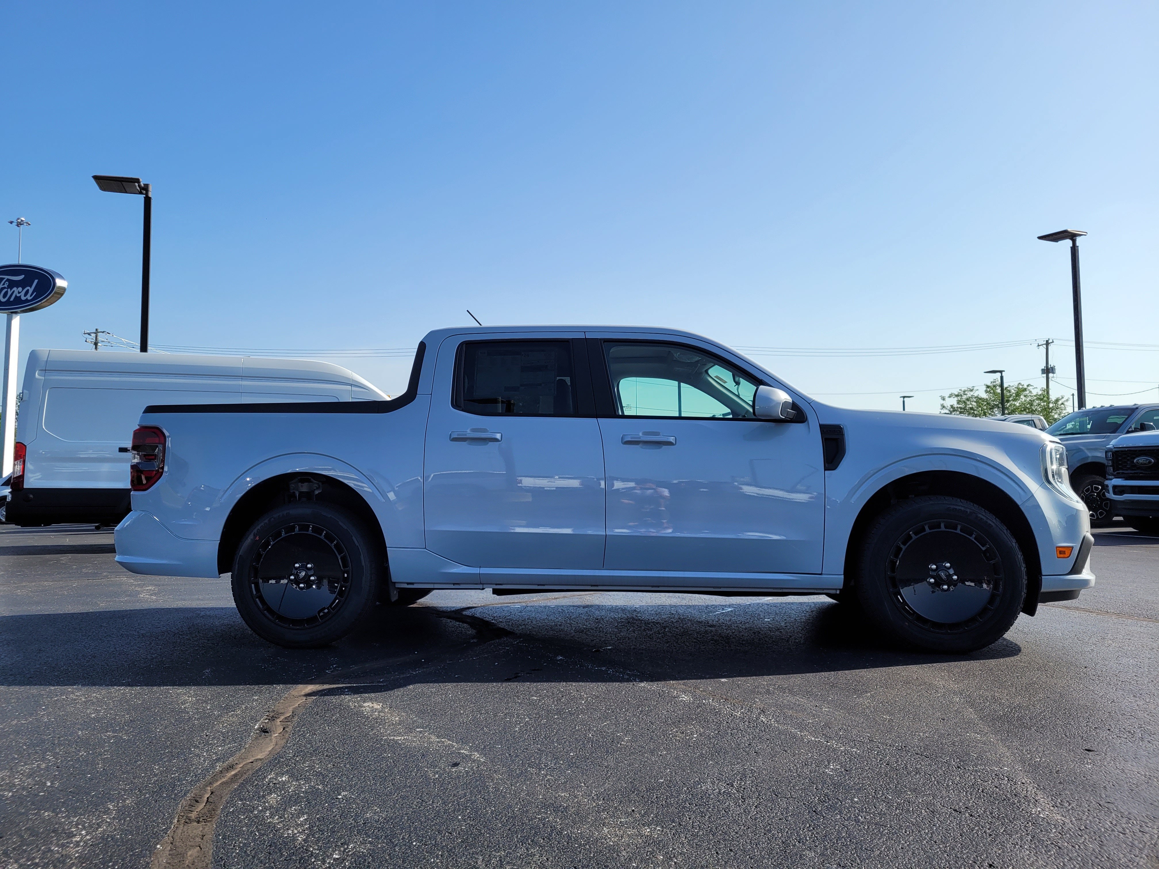 2026 Ford Maverick Lobo Standard