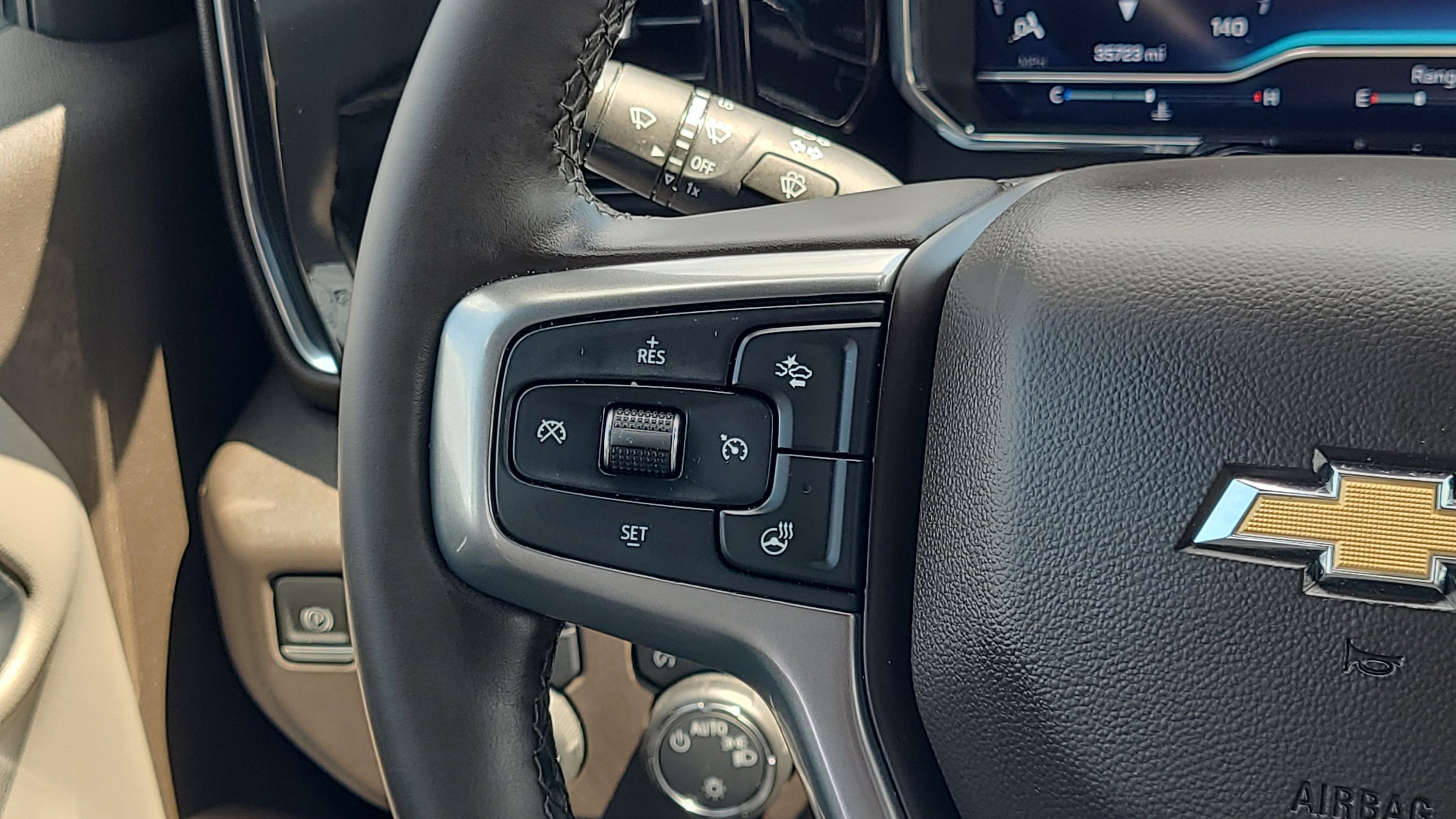 2024 Chevrolet Silverado 1500 LT LT1