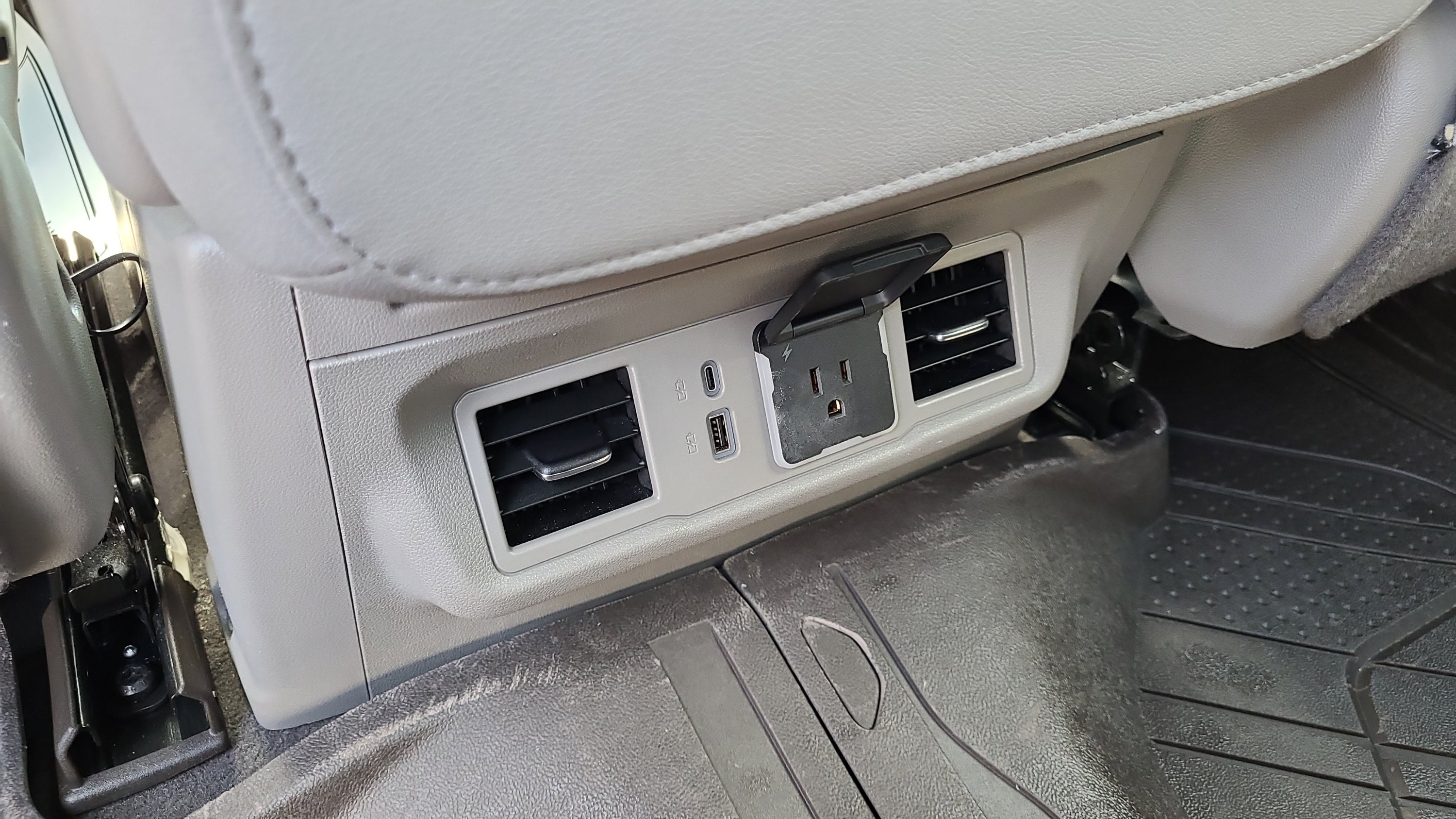 2024 Chevrolet Silverado 1500 LT LT1