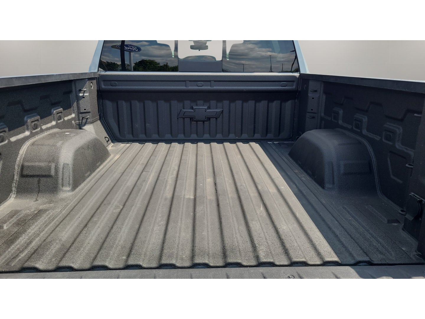 2024 Chevrolet Silverado 1500 LT LT1