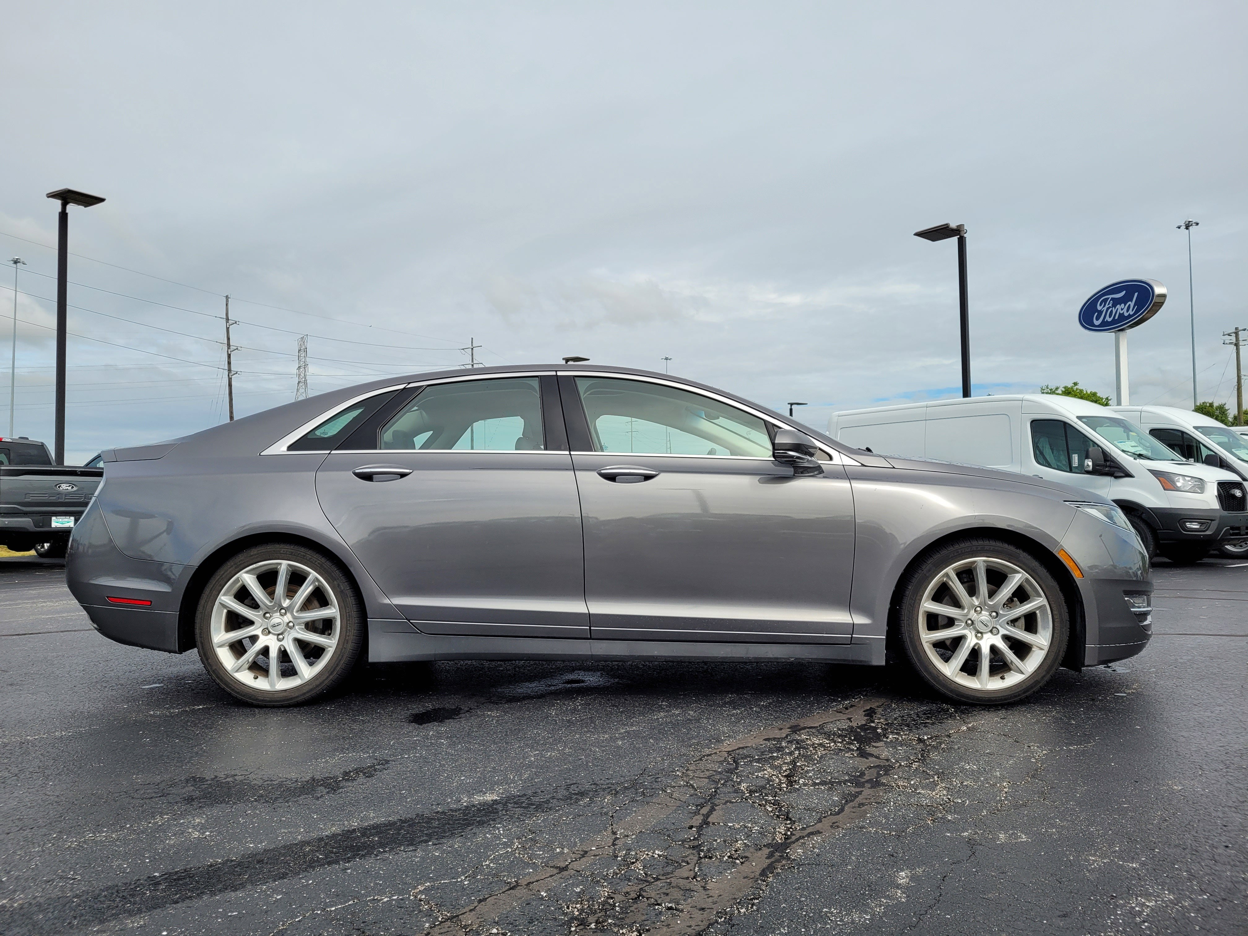 2014 Lincoln MKZ Base