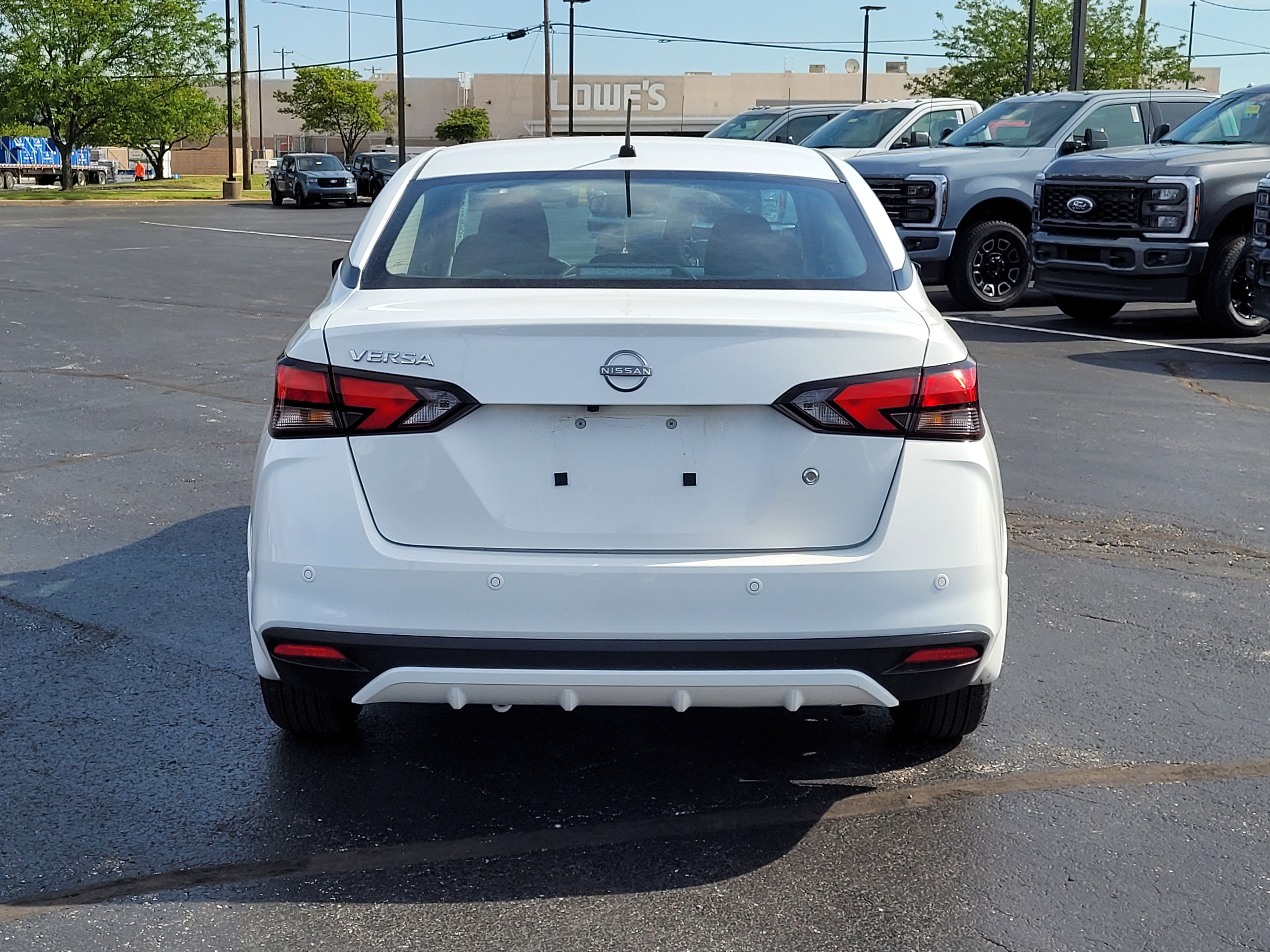 2025 Nissan Versa 1.6 S