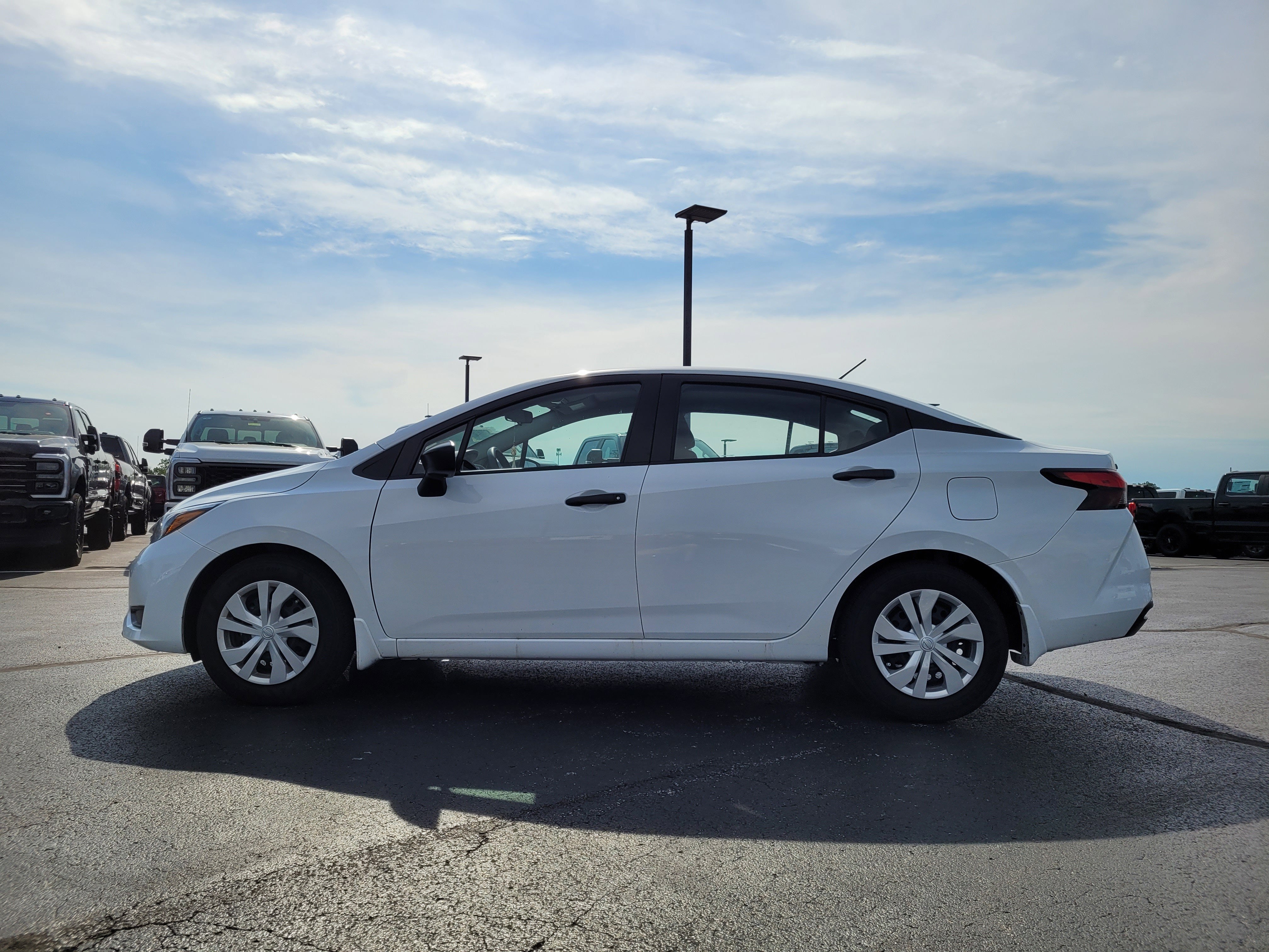2025 Nissan Versa 1.6 S