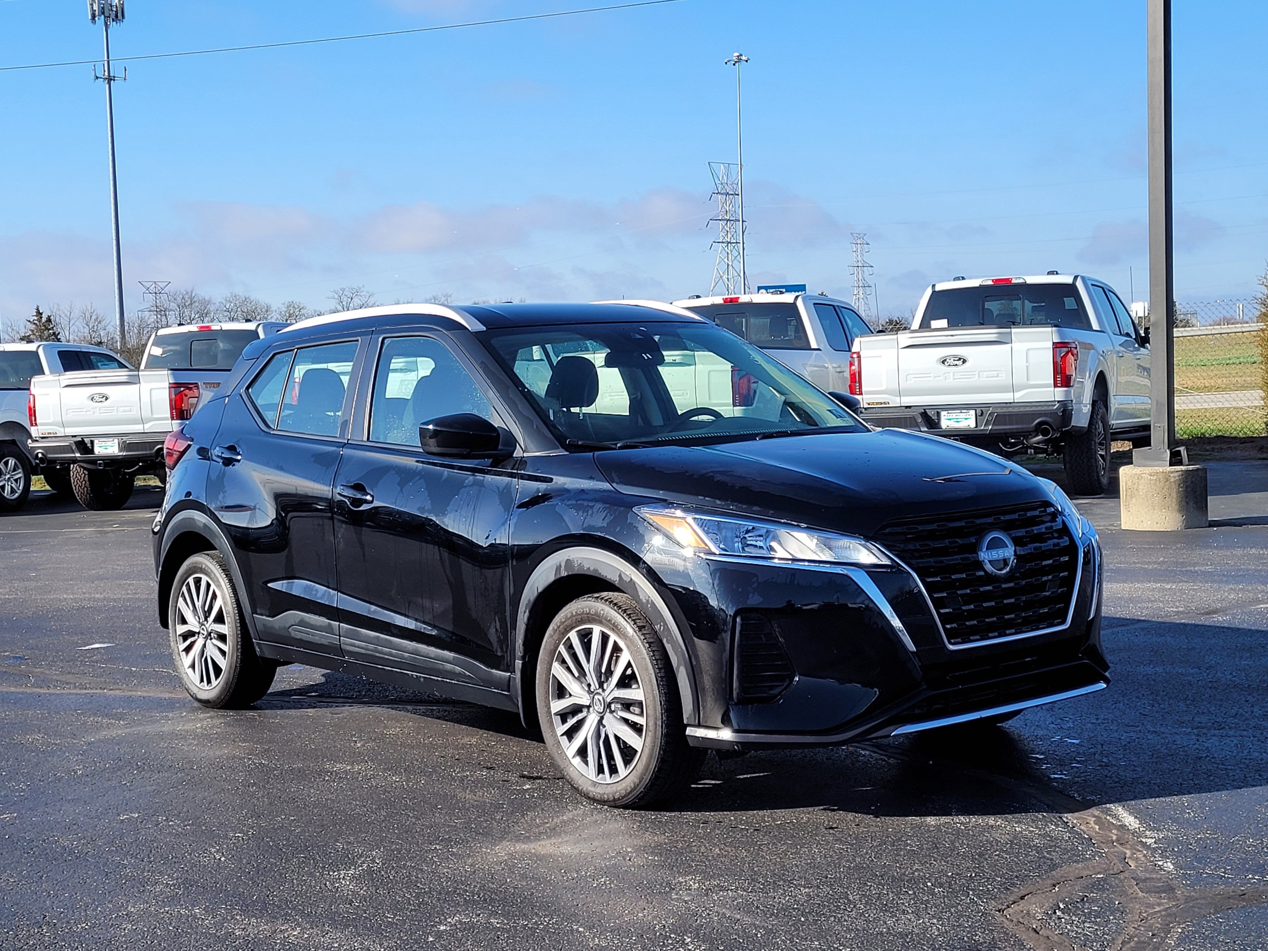 2023 Nissan Kicks SV