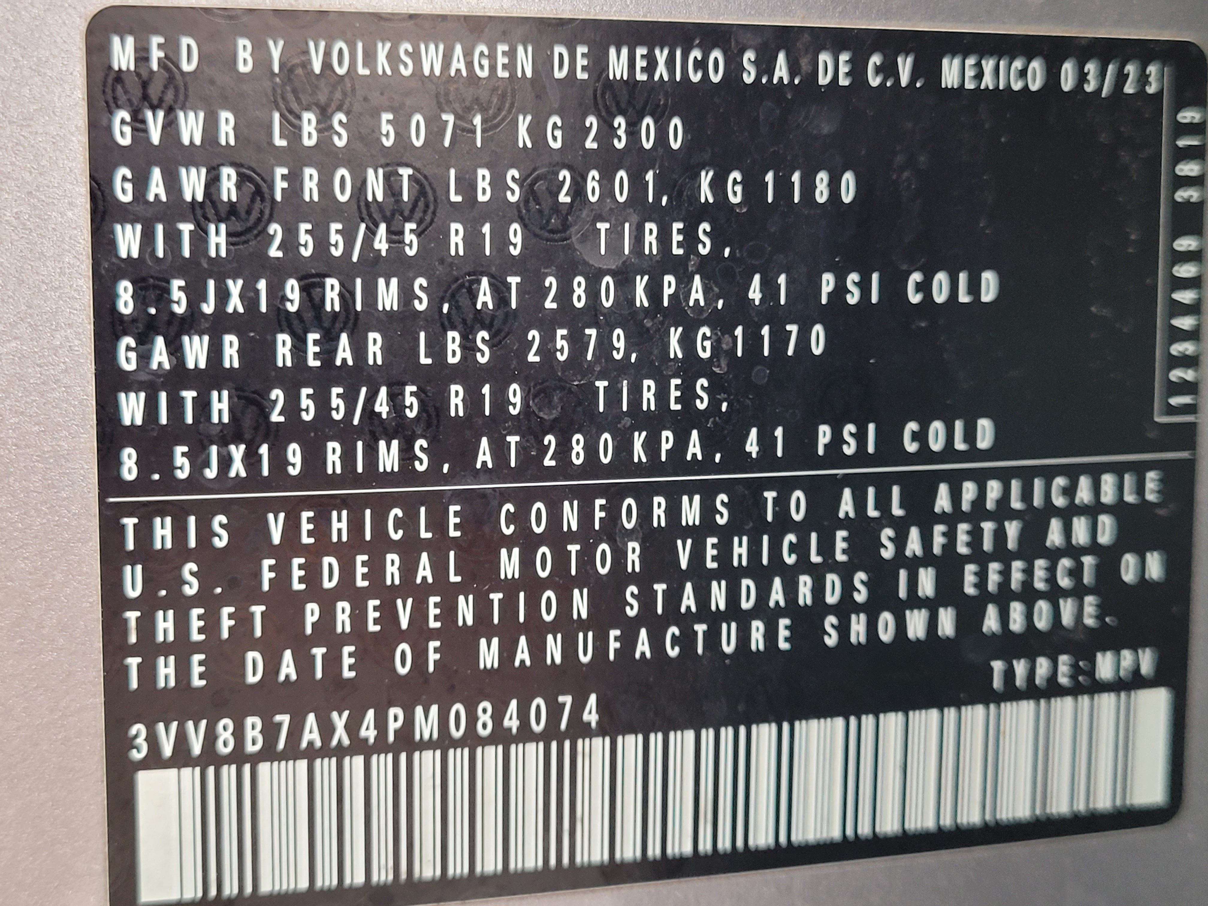 2023 Volkswagen Tiguan 2.0T SE R-Line Black