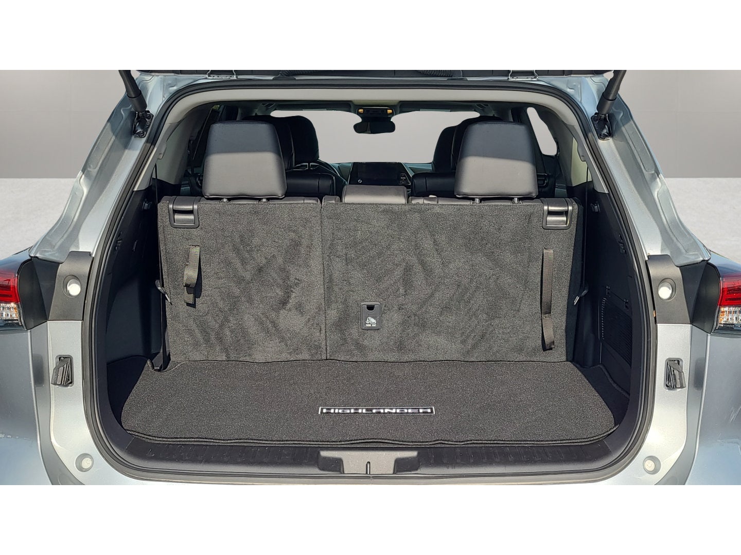 2024 Toyota Highlander Hybrid XLE