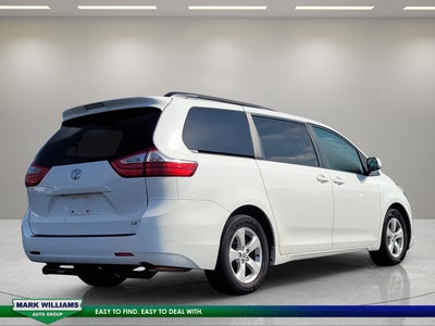 2016 Toyota Sienna LE 8 Passenger