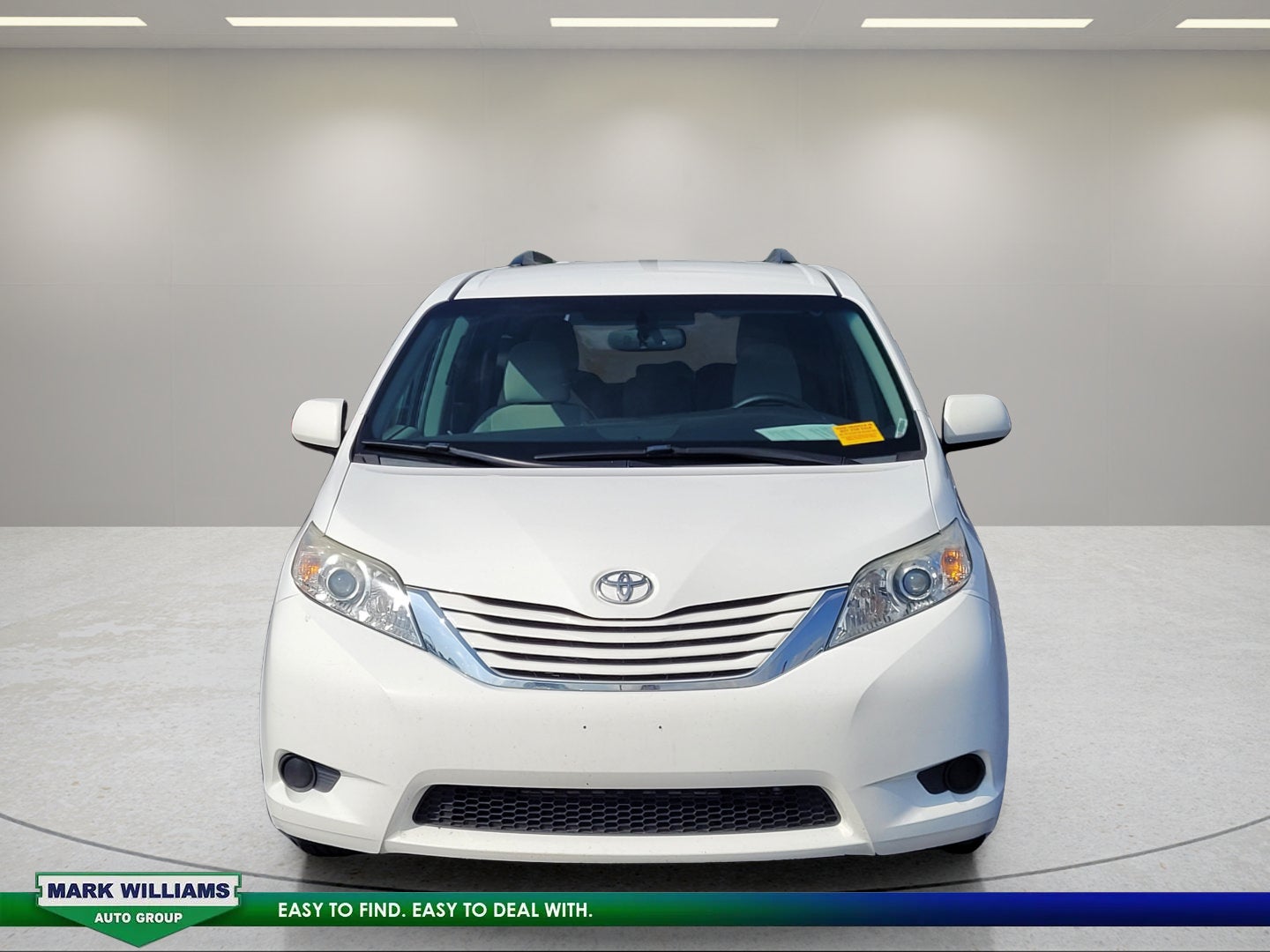 2016 Toyota Sienna LE 8 Passenger