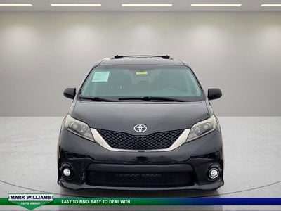2015 Toyota Sienna SE 8 Passenger