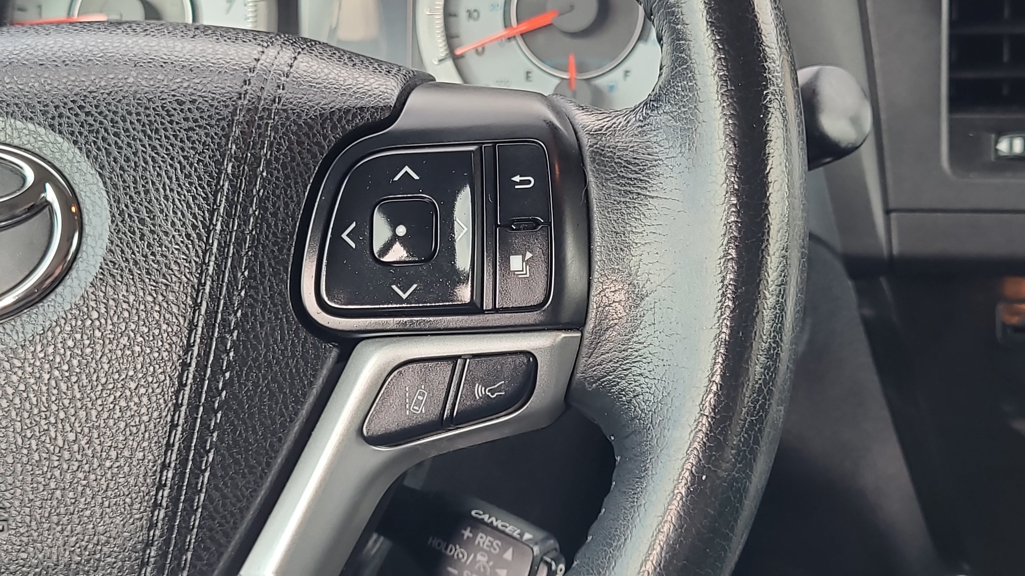 2018 Toyota Sienna SE 8 Passenger