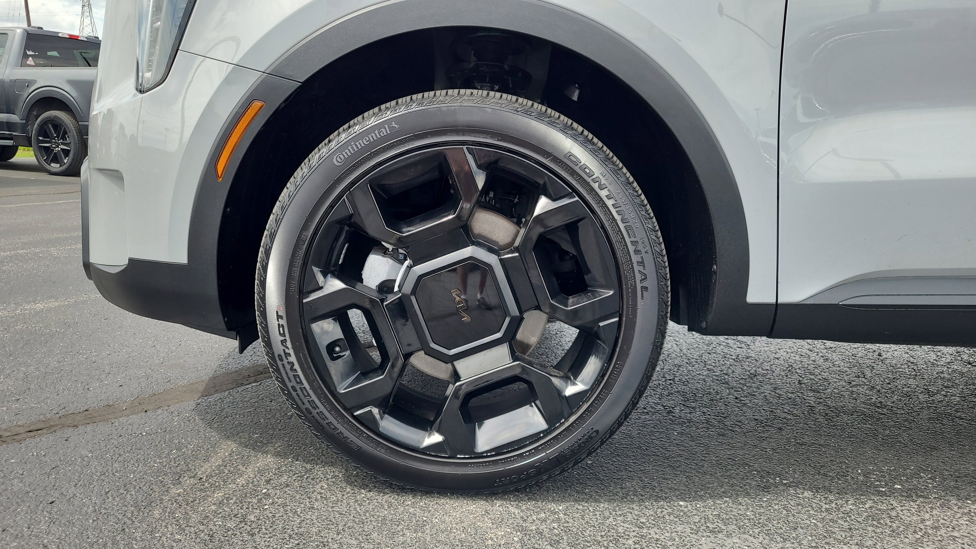 2025 Kia Sorento X-Line EX