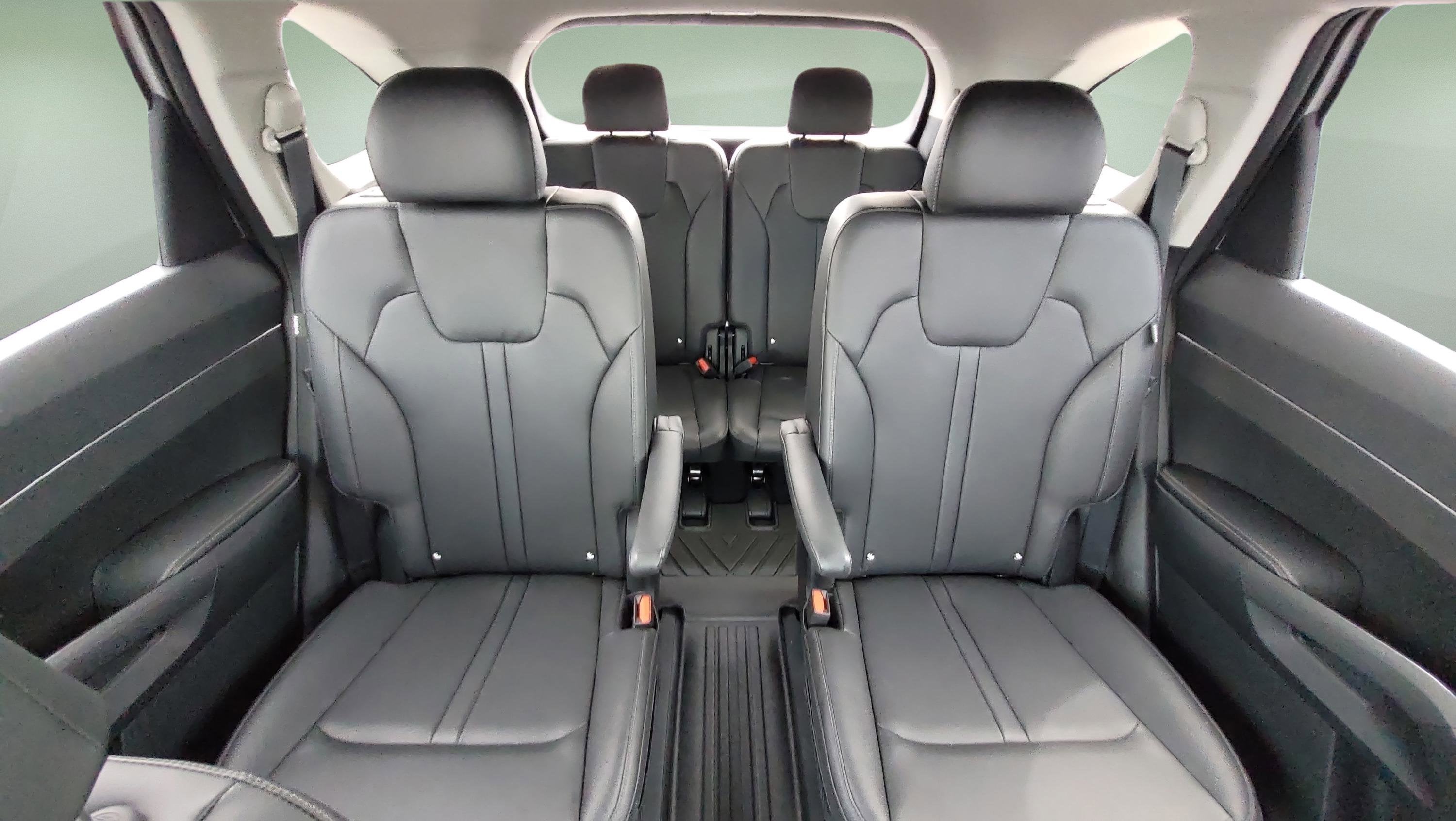 2025 Kia Sorento X-Line EX