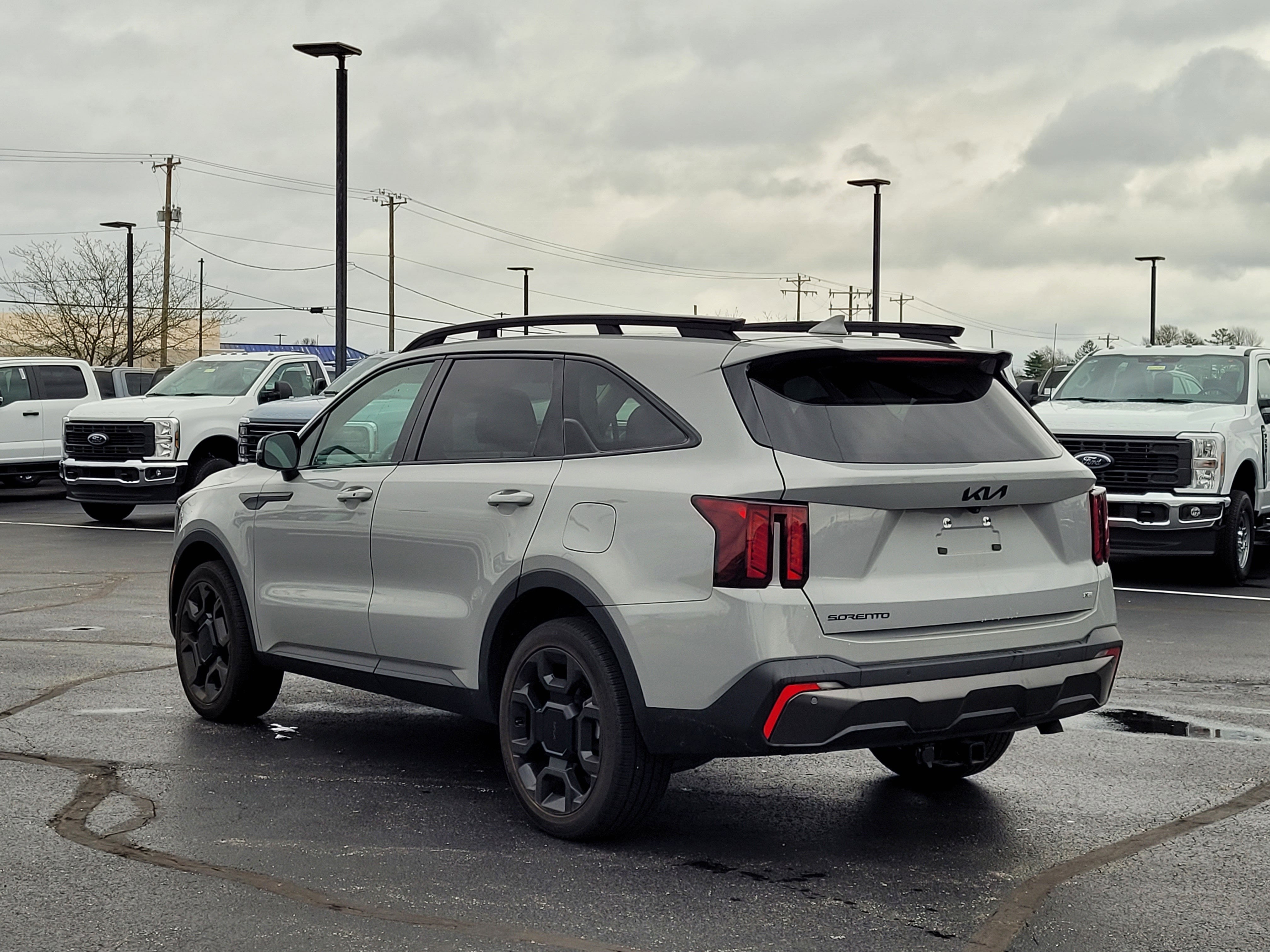 2025 Kia Sorento X-Line EX
