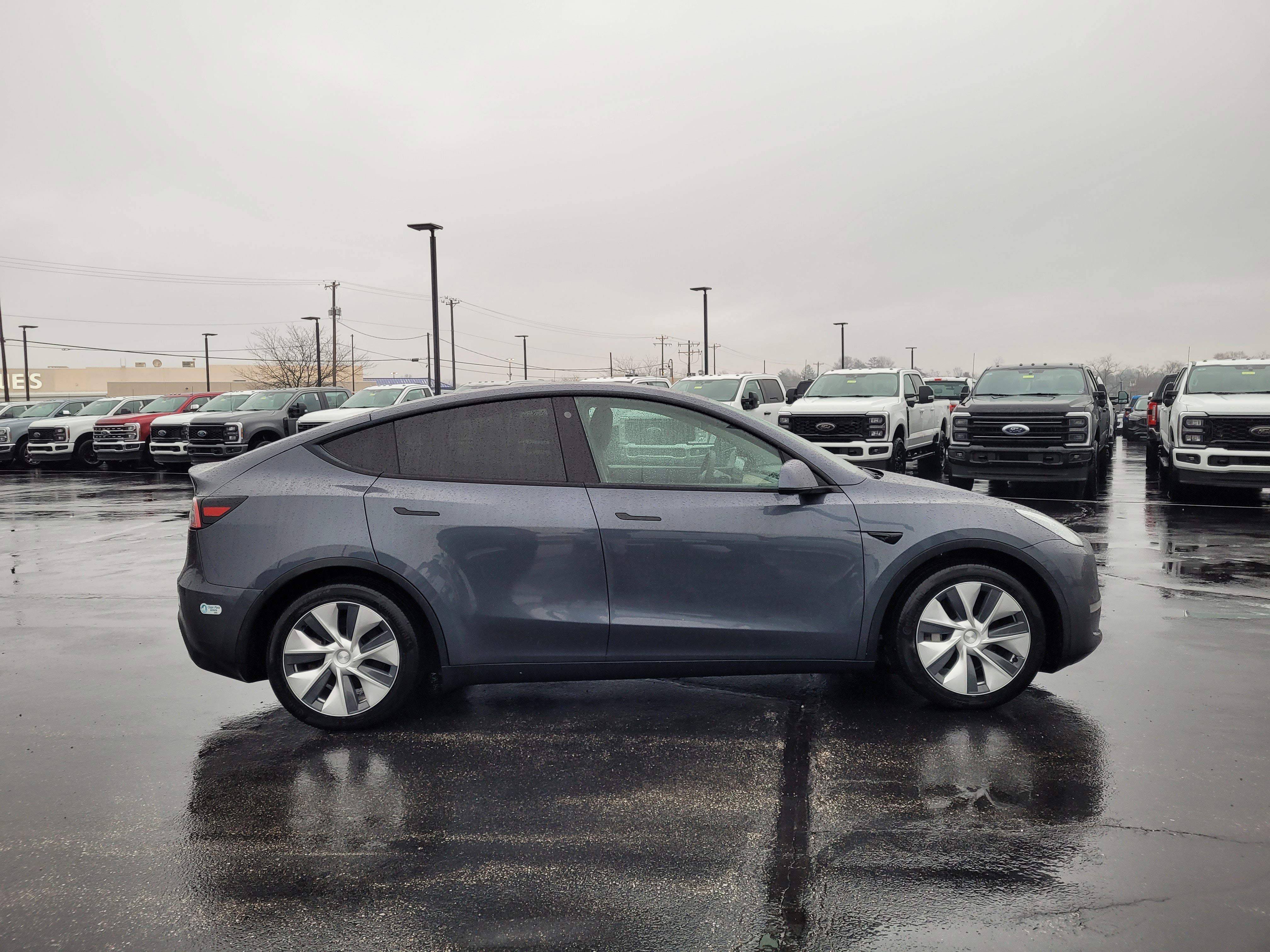 Used 2021 Tesla Model Y Long Range with VIN 5YJYGAEE7MF113198 for sale in Cincinnati, OH