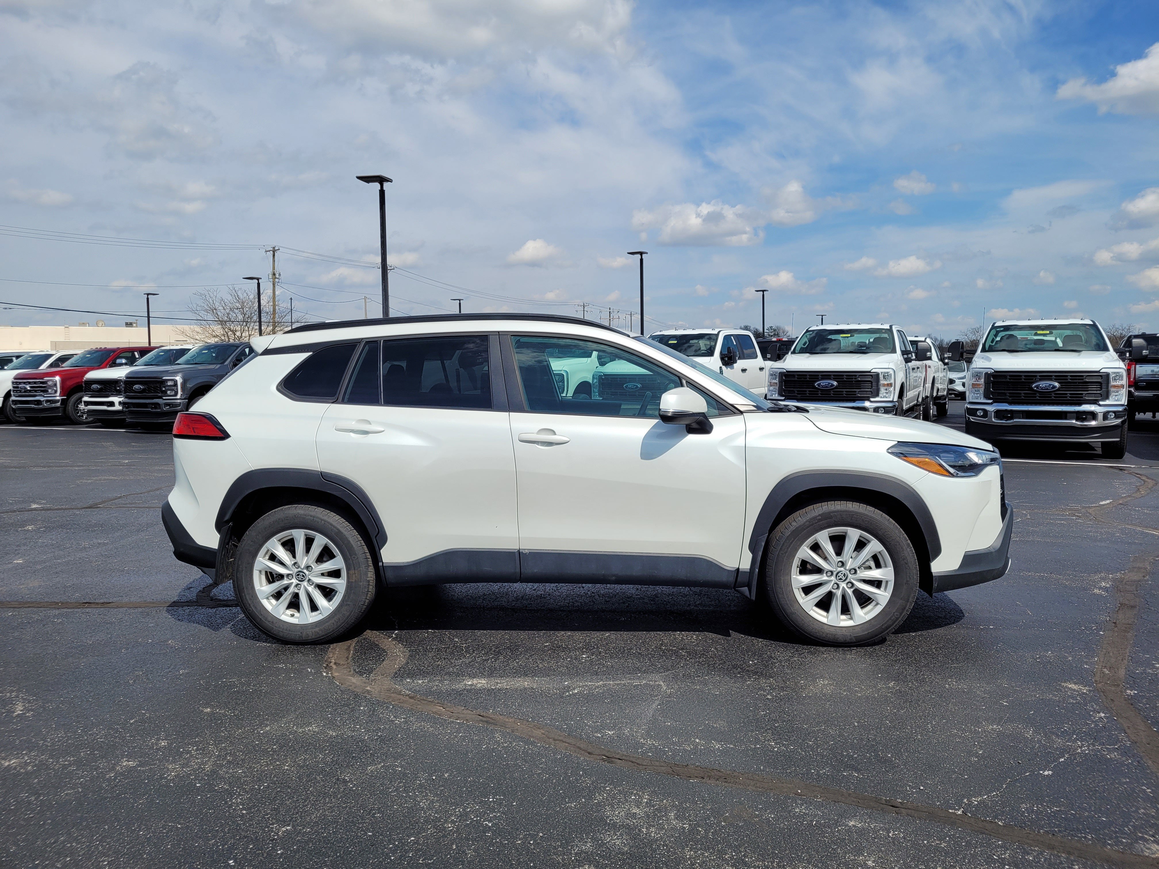 2024 Toyota Corolla Cross LE