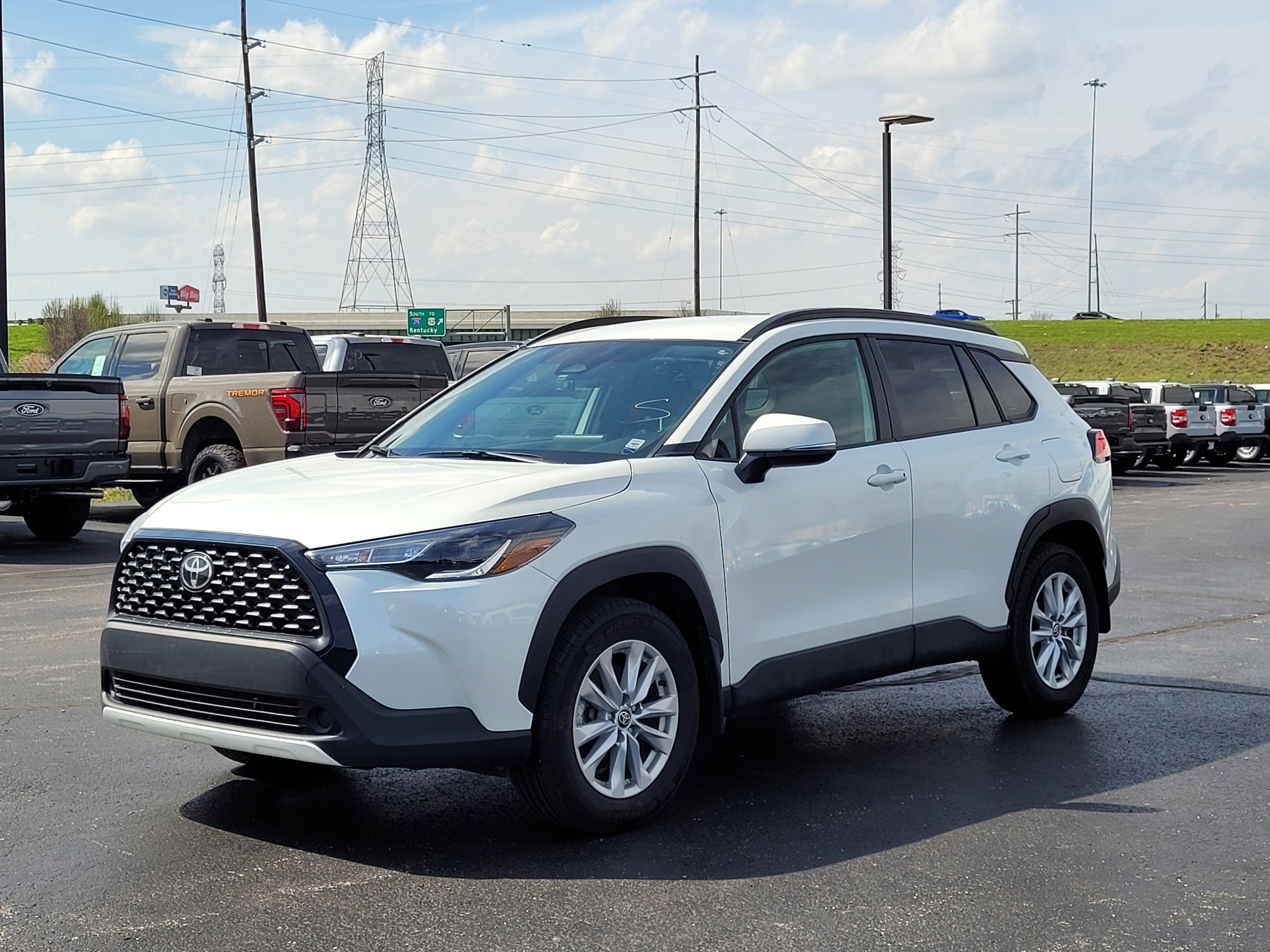 2024 Toyota Corolla Cross LE