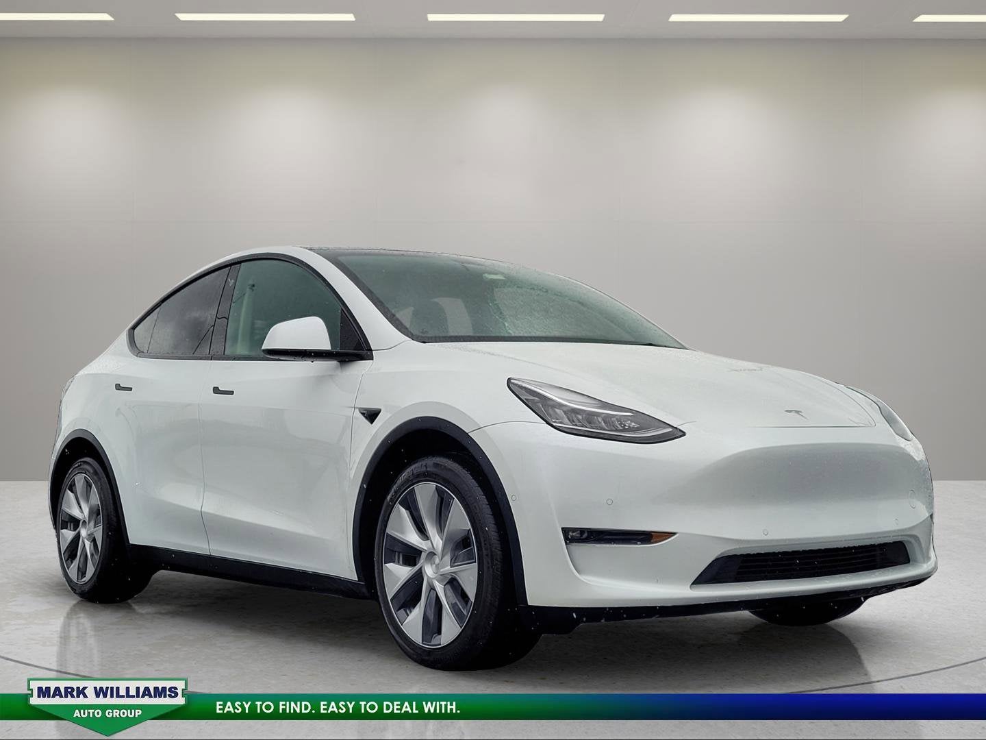 2022 Tesla Model Y Long Range Dual Motor All-Wheel Drive's photo