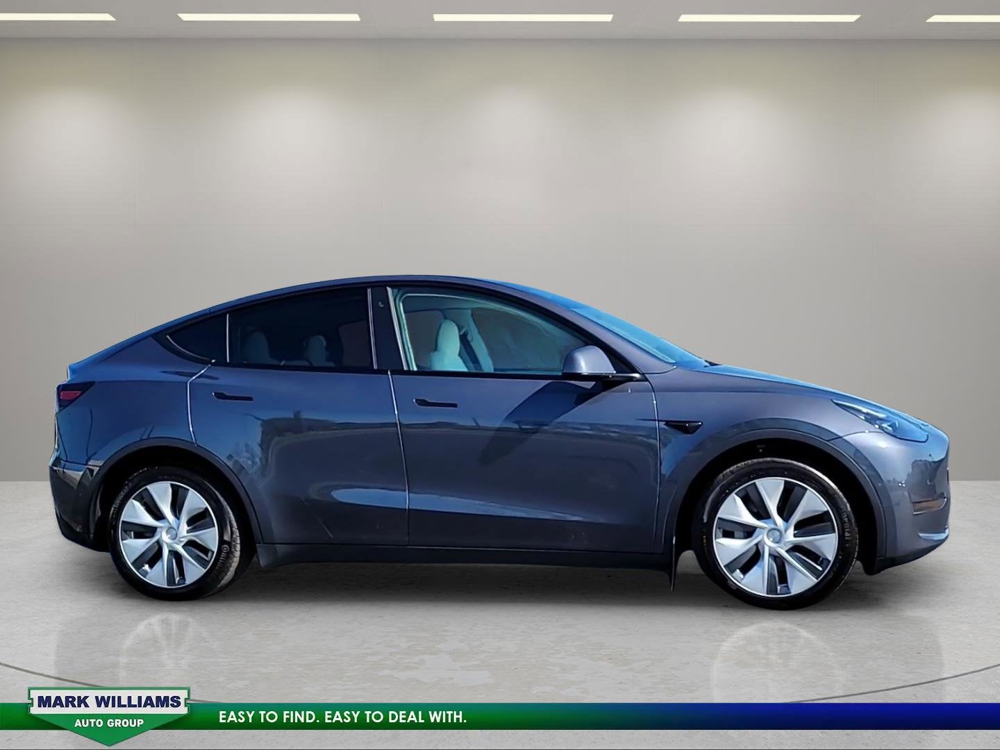 Used 2022 Tesla Model Y Long Range with VIN 7SAYGDEE1NF563029 for sale in Cincinnati, OH