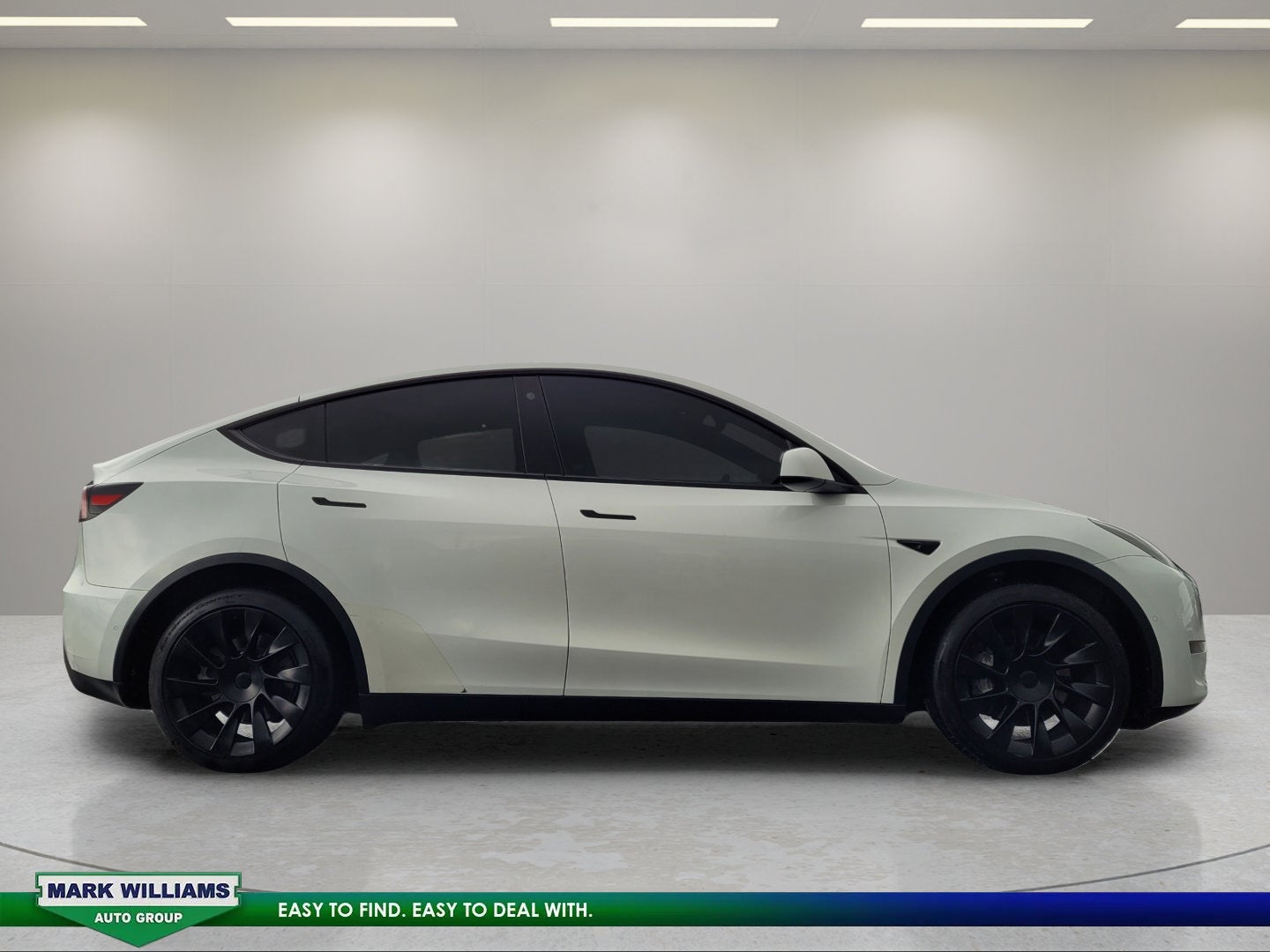 Used 2022 Tesla Model Y Long Range with VIN 7SAYGDEEXNF409998 for sale in Cincinnati, OH