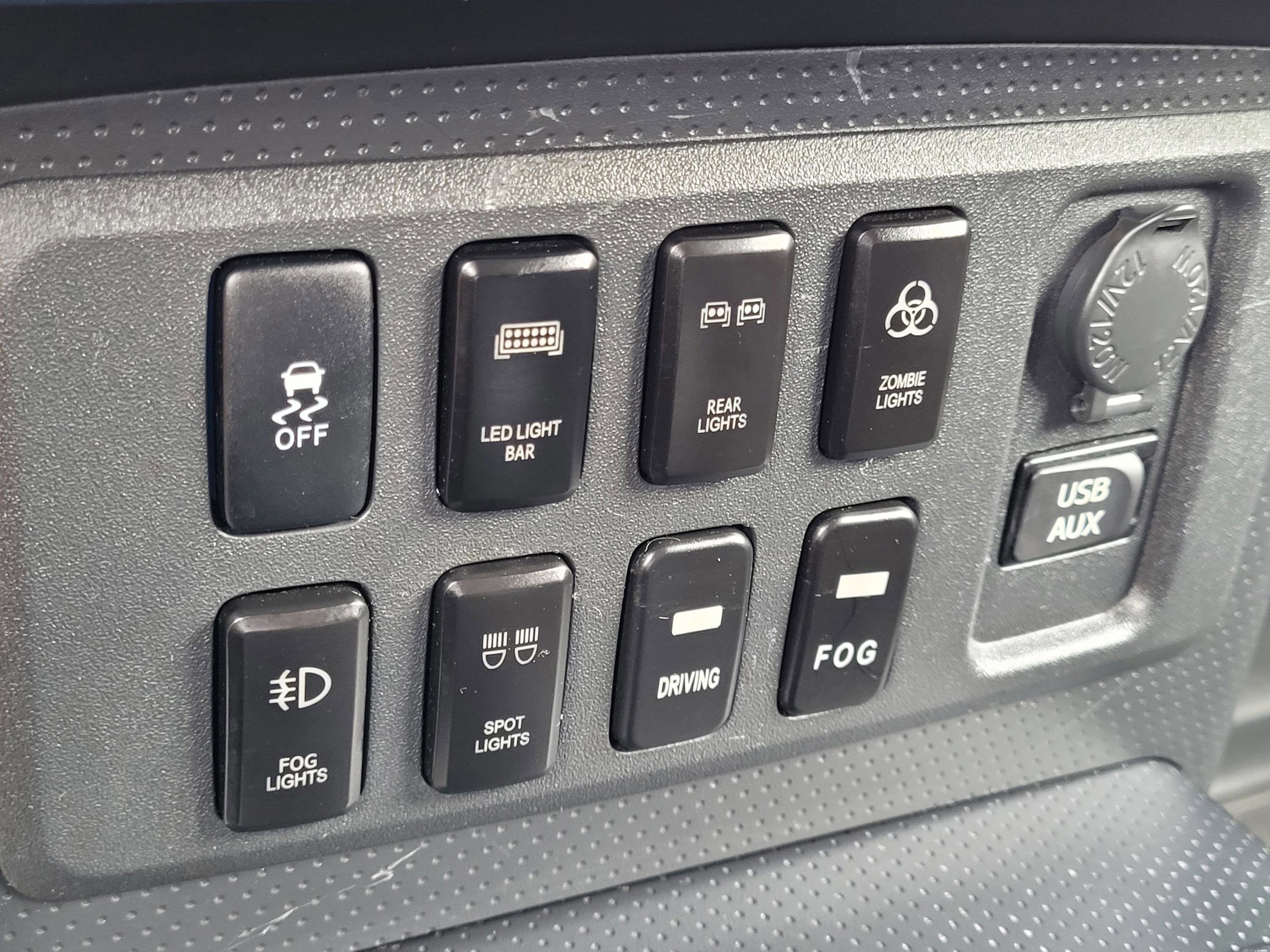 2013 Toyota FJ Cruiser Base