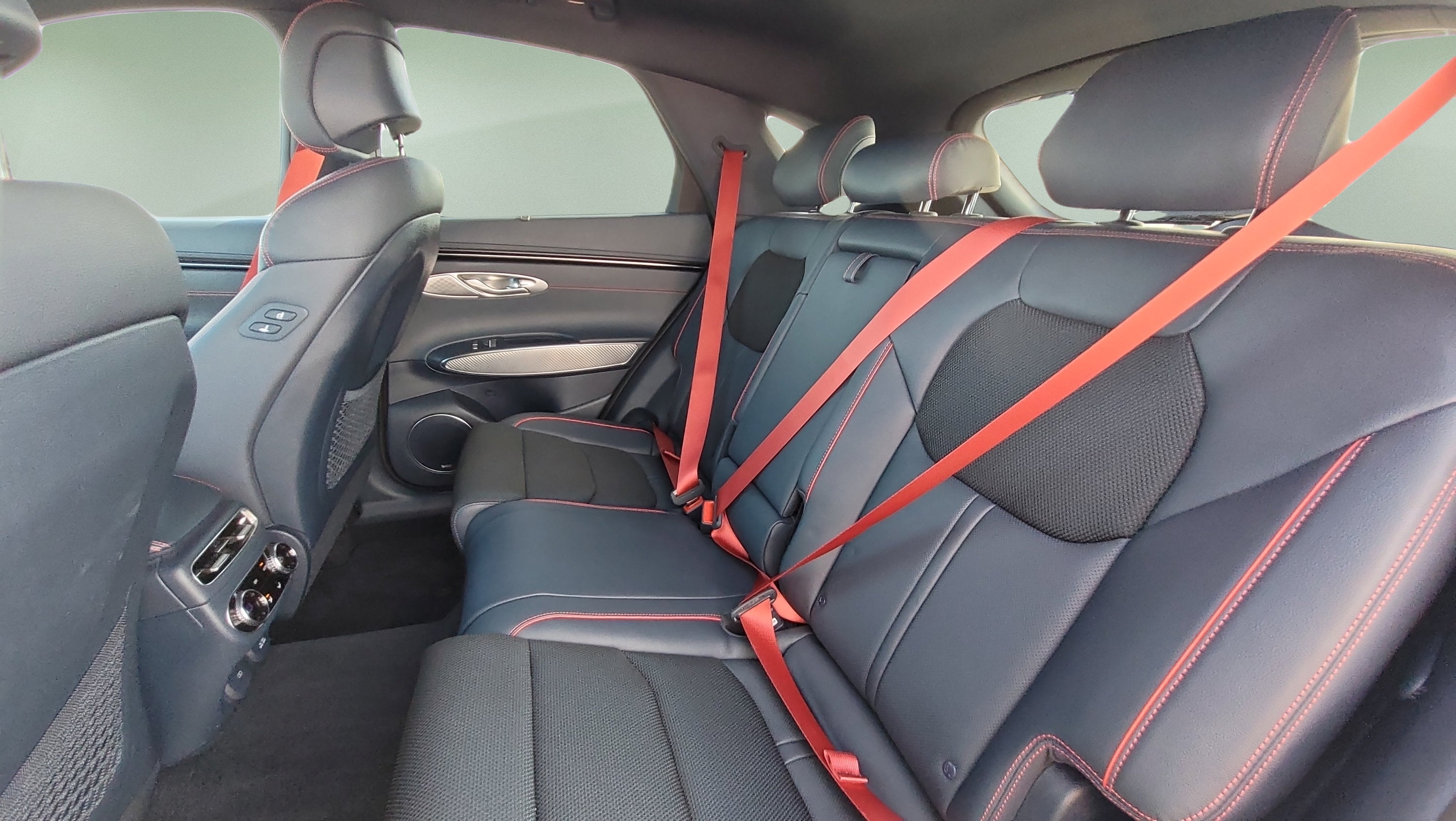 2023 Genesis GV70 2.5T