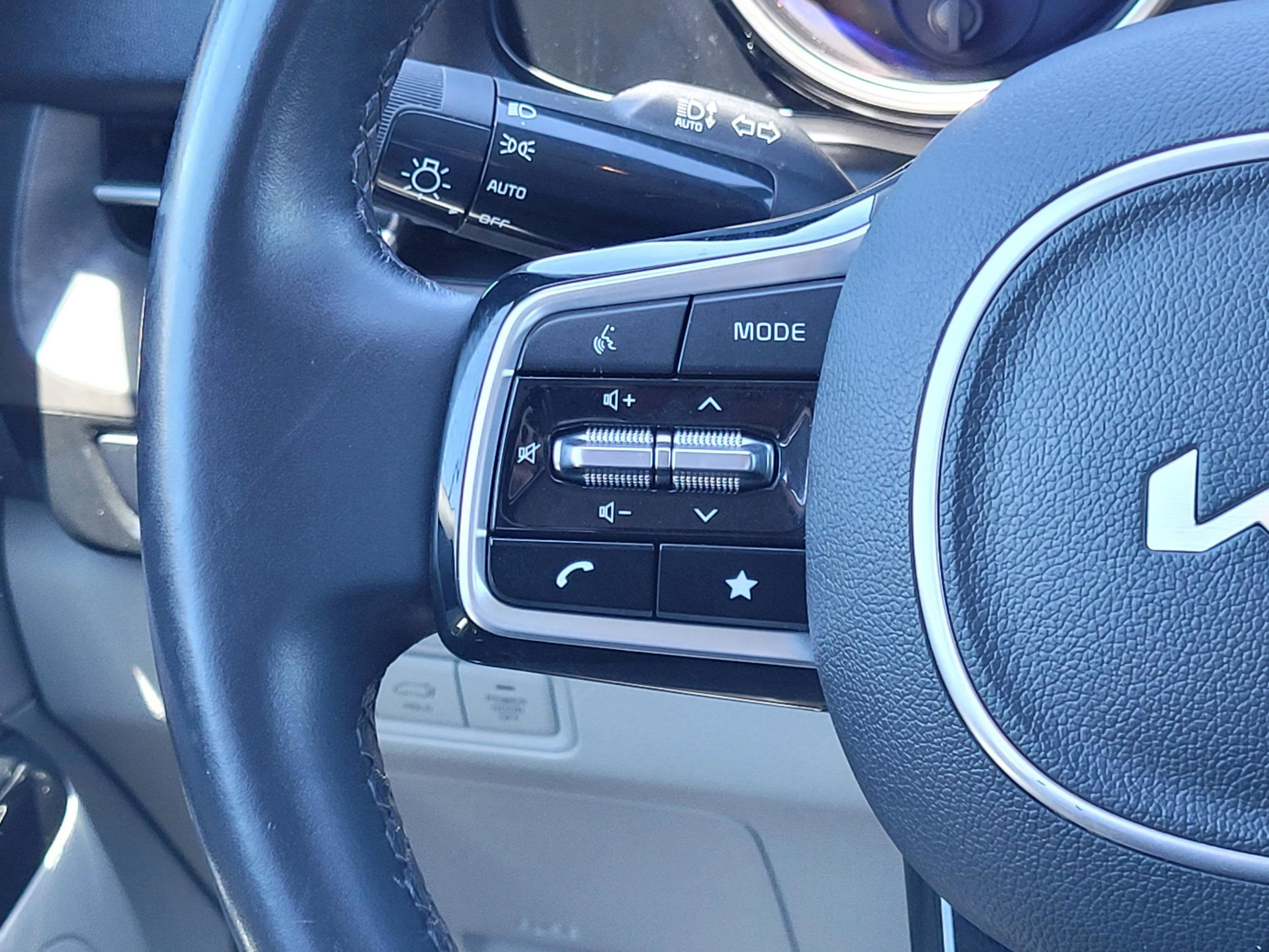 2022 Kia Carnival EX