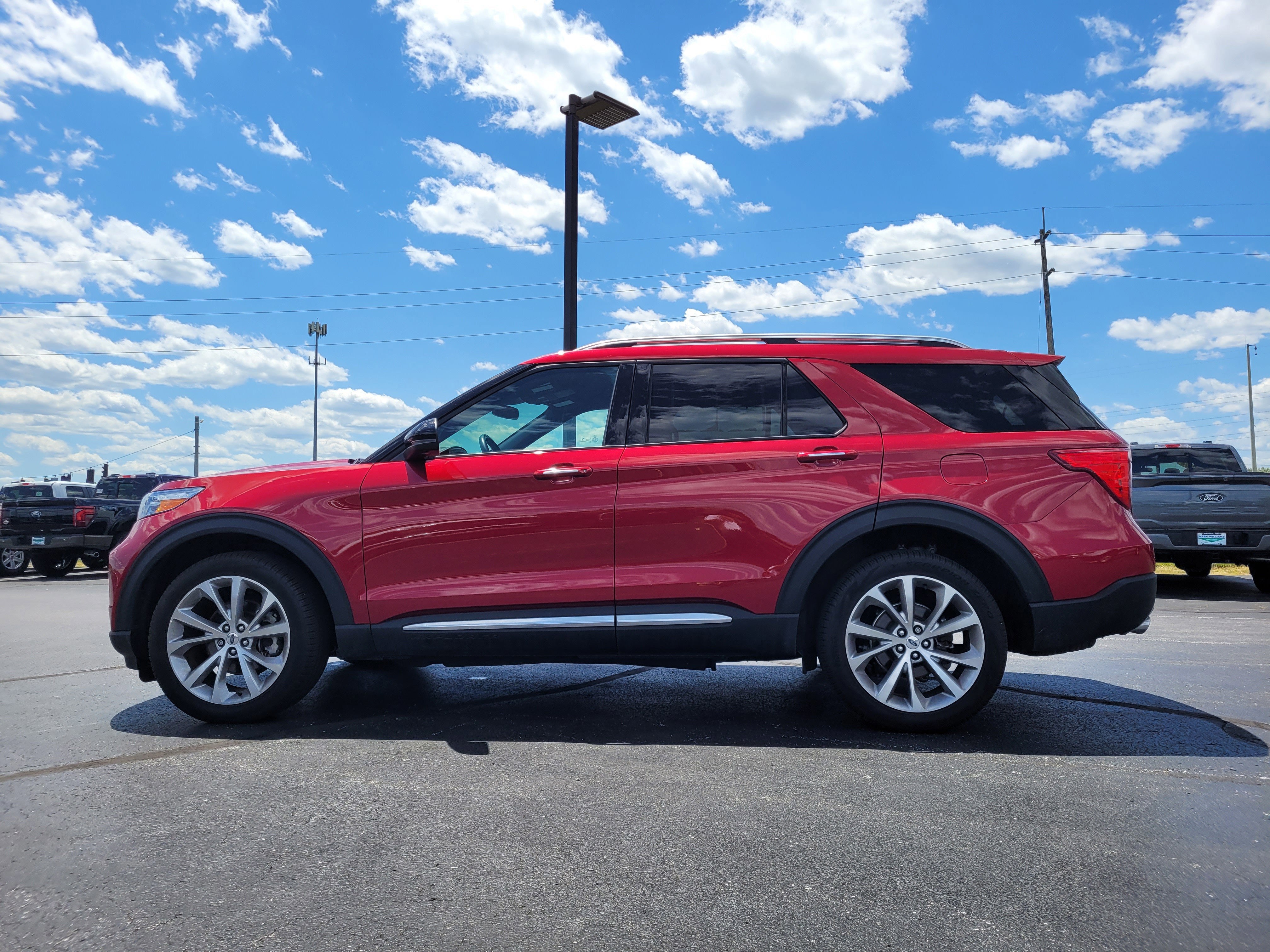 2023 Ford Explorer Platinum