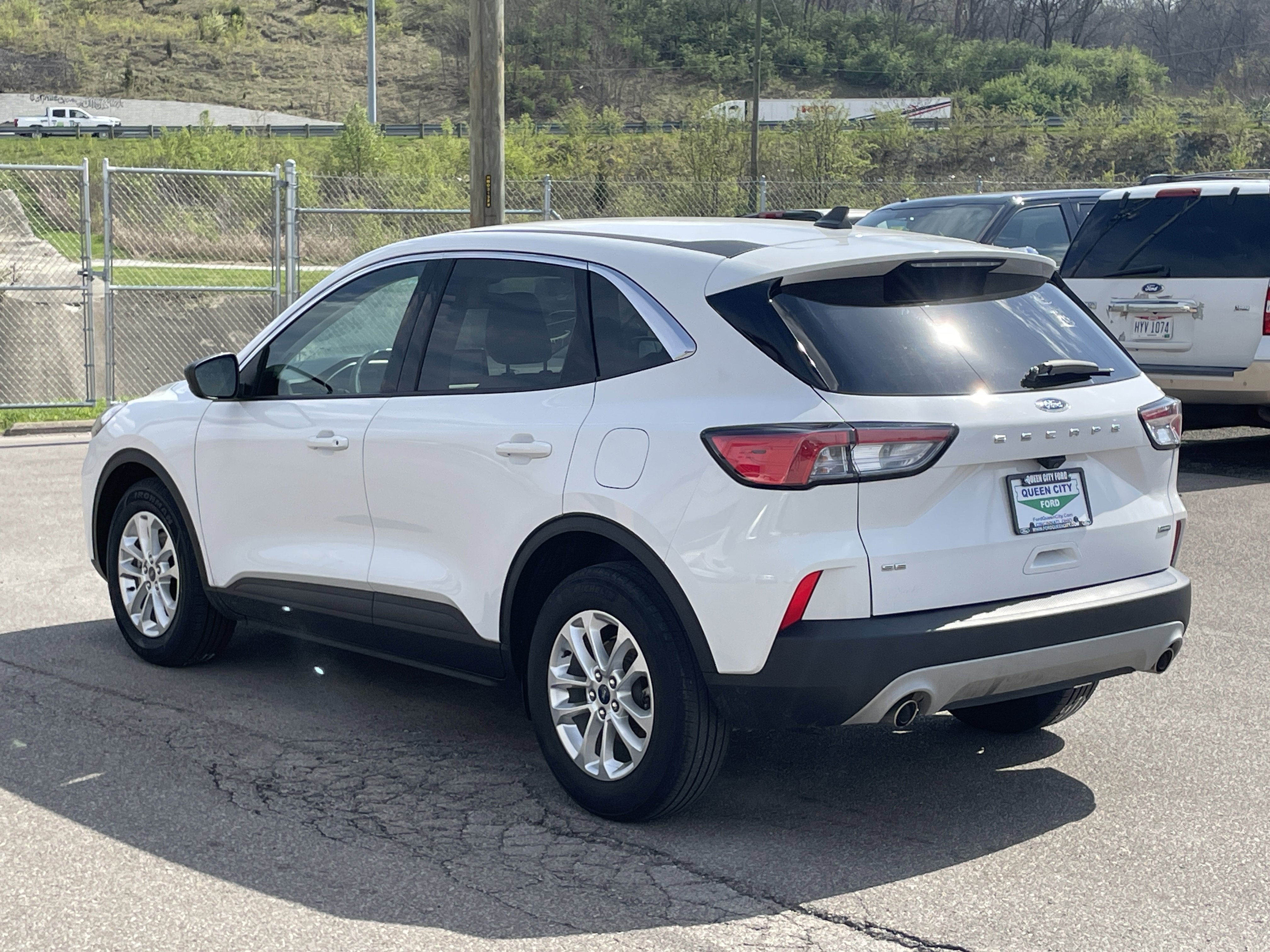 2022 Ford Escape Hybrid SE