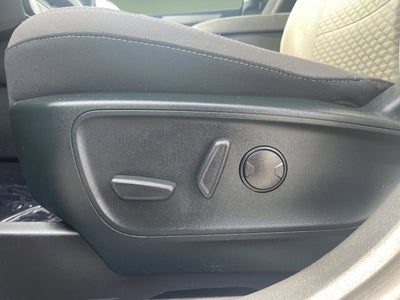 2022 Ford Escape Hybrid SE