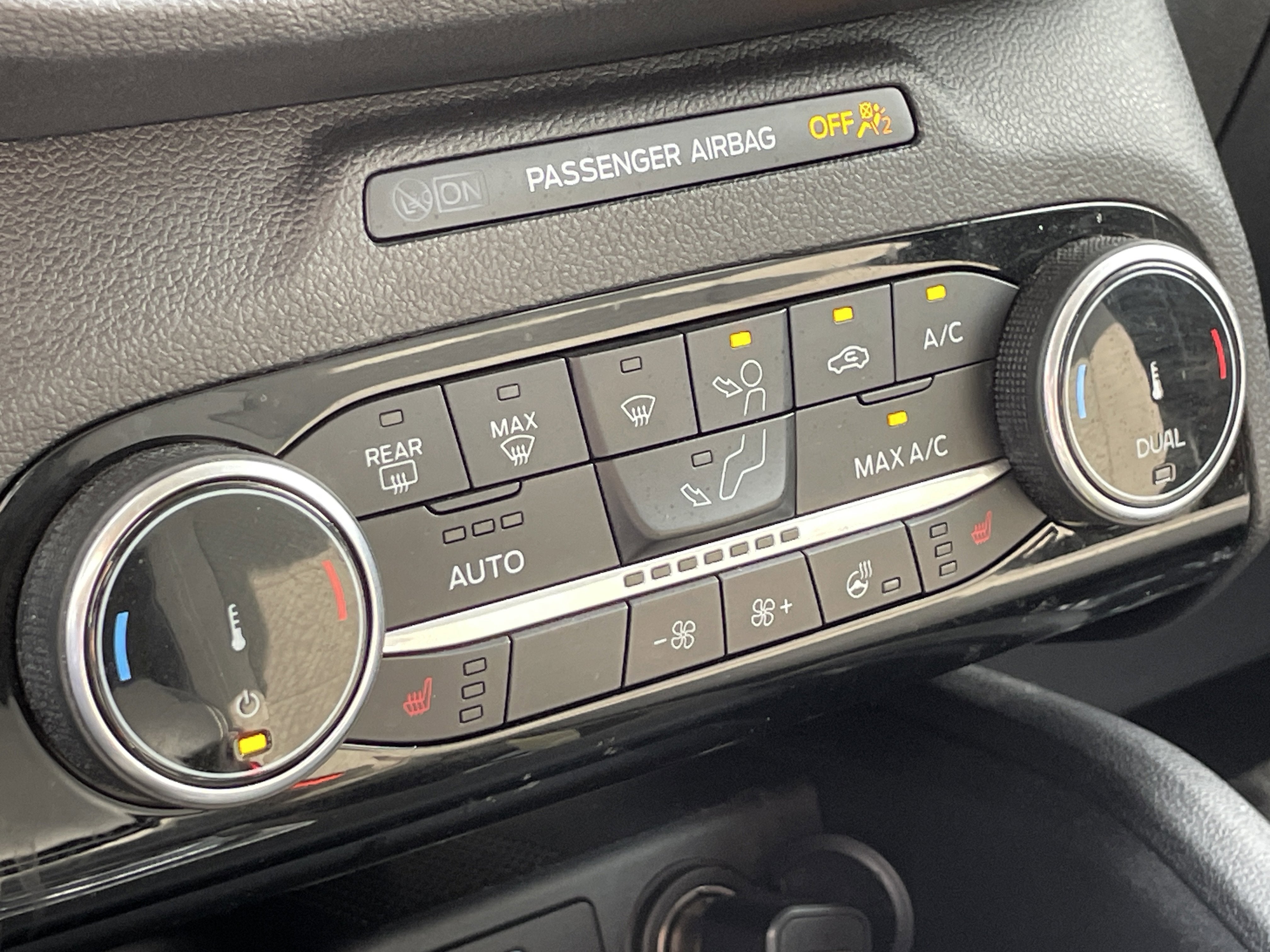 2022 Ford Escape Hybrid SE