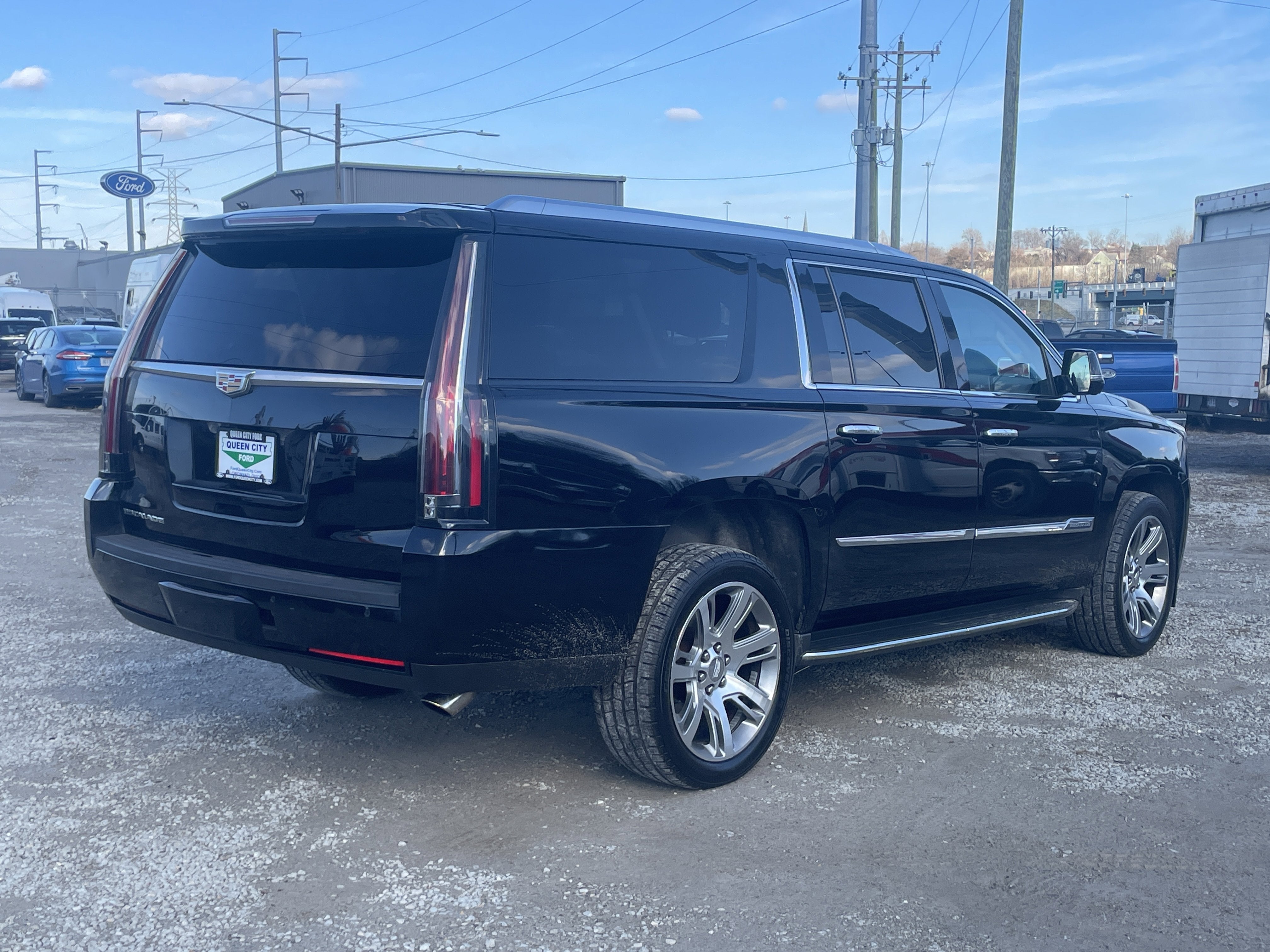 2016 Cadillac Escalade ESV Luxury
