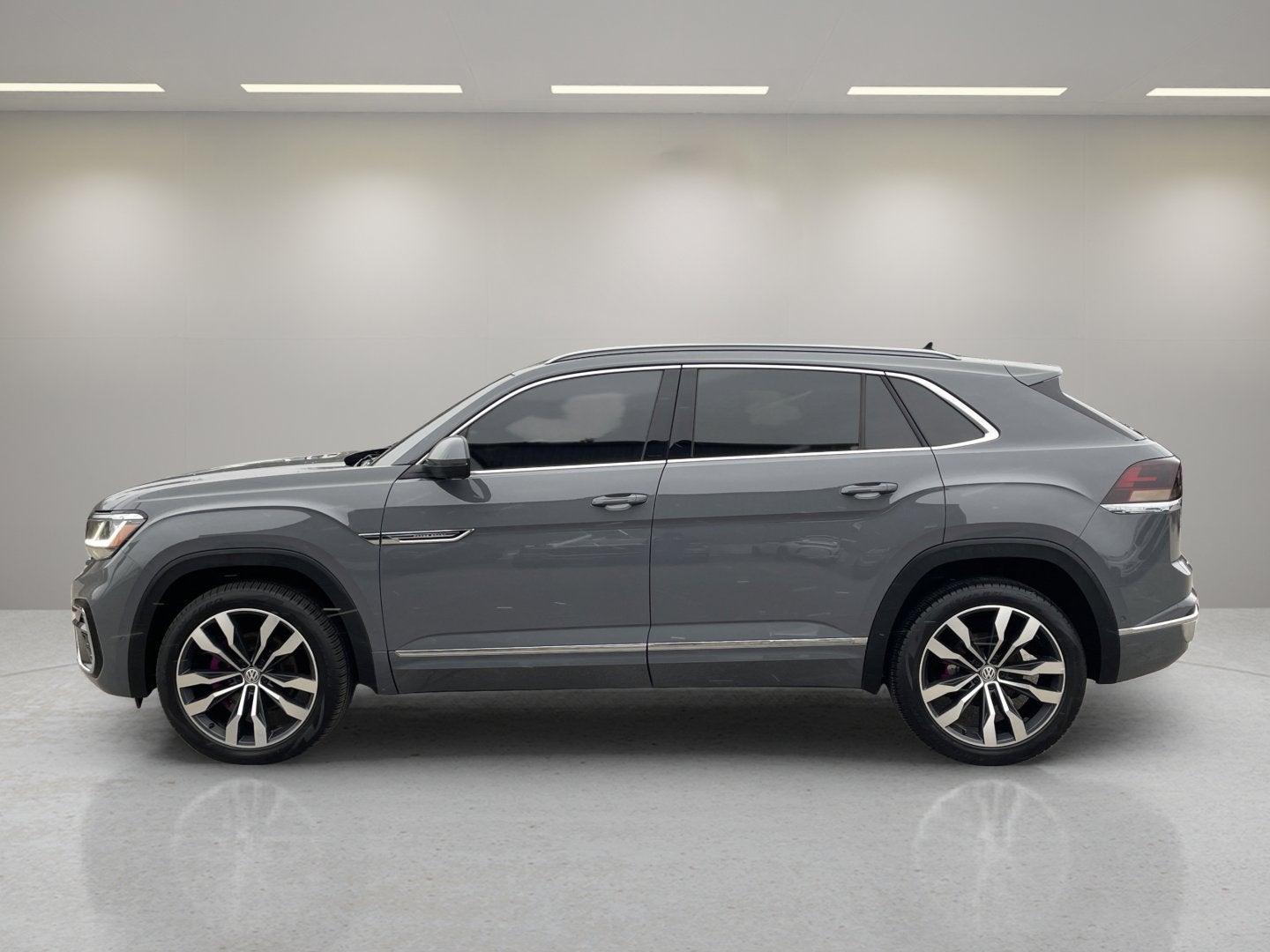 2022 Volkswagen Atlas Cross Sport 3.6L V6 SEL Premium R-Line