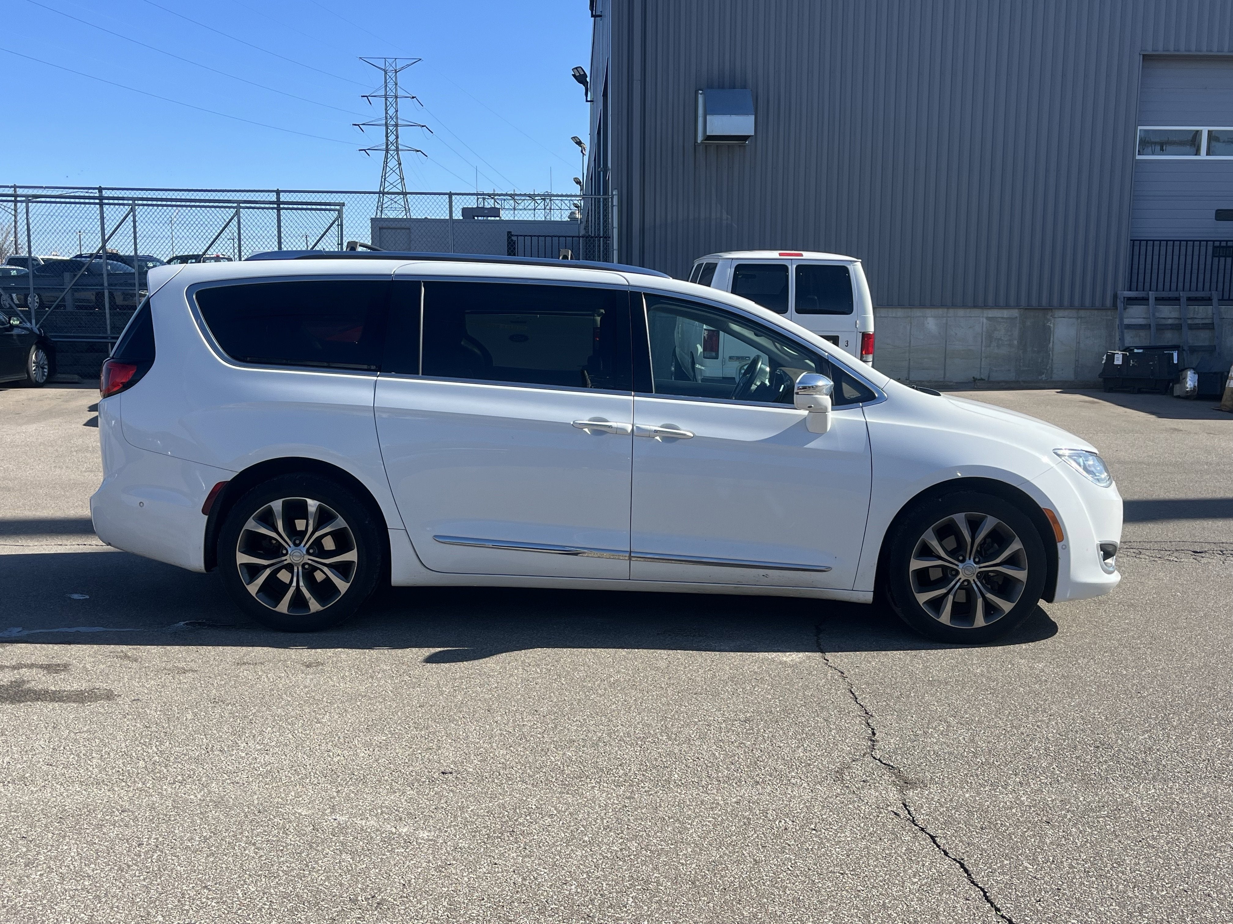 2017 Chrysler Pacifica Limited