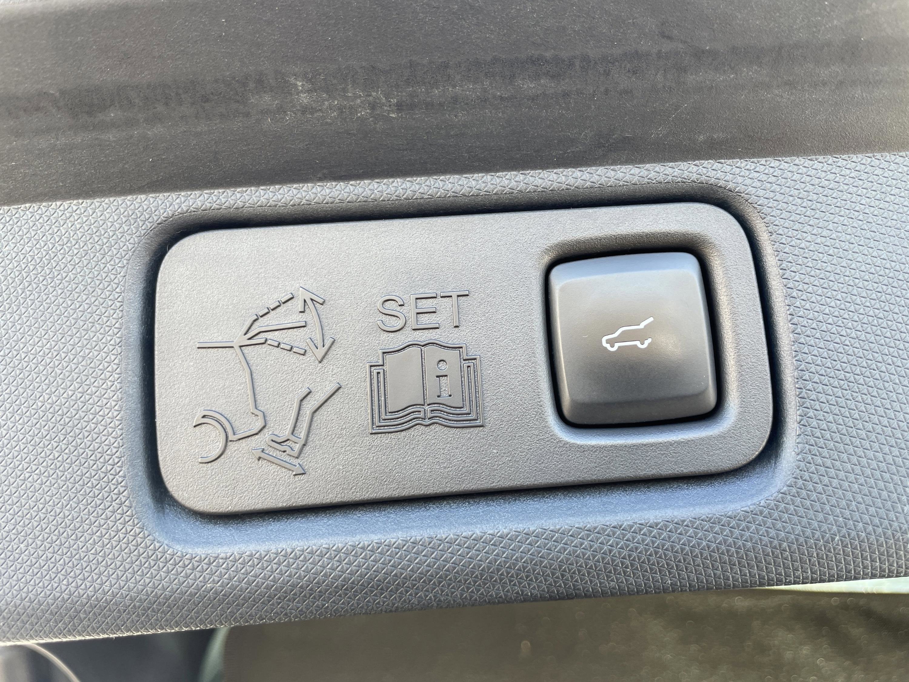 2022 Ford Mustang Mach-E Premium