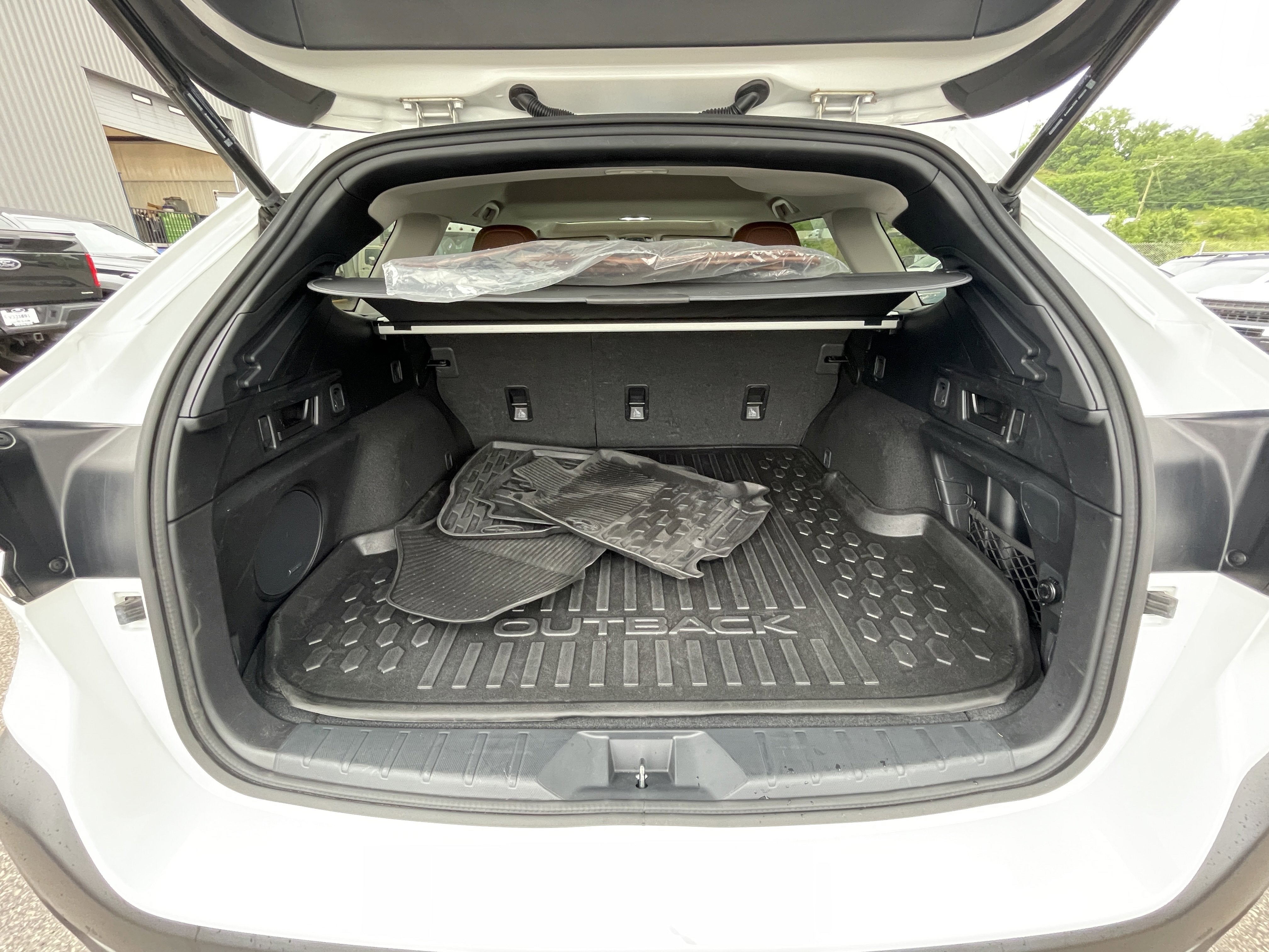 2023 Subaru Outback Touring