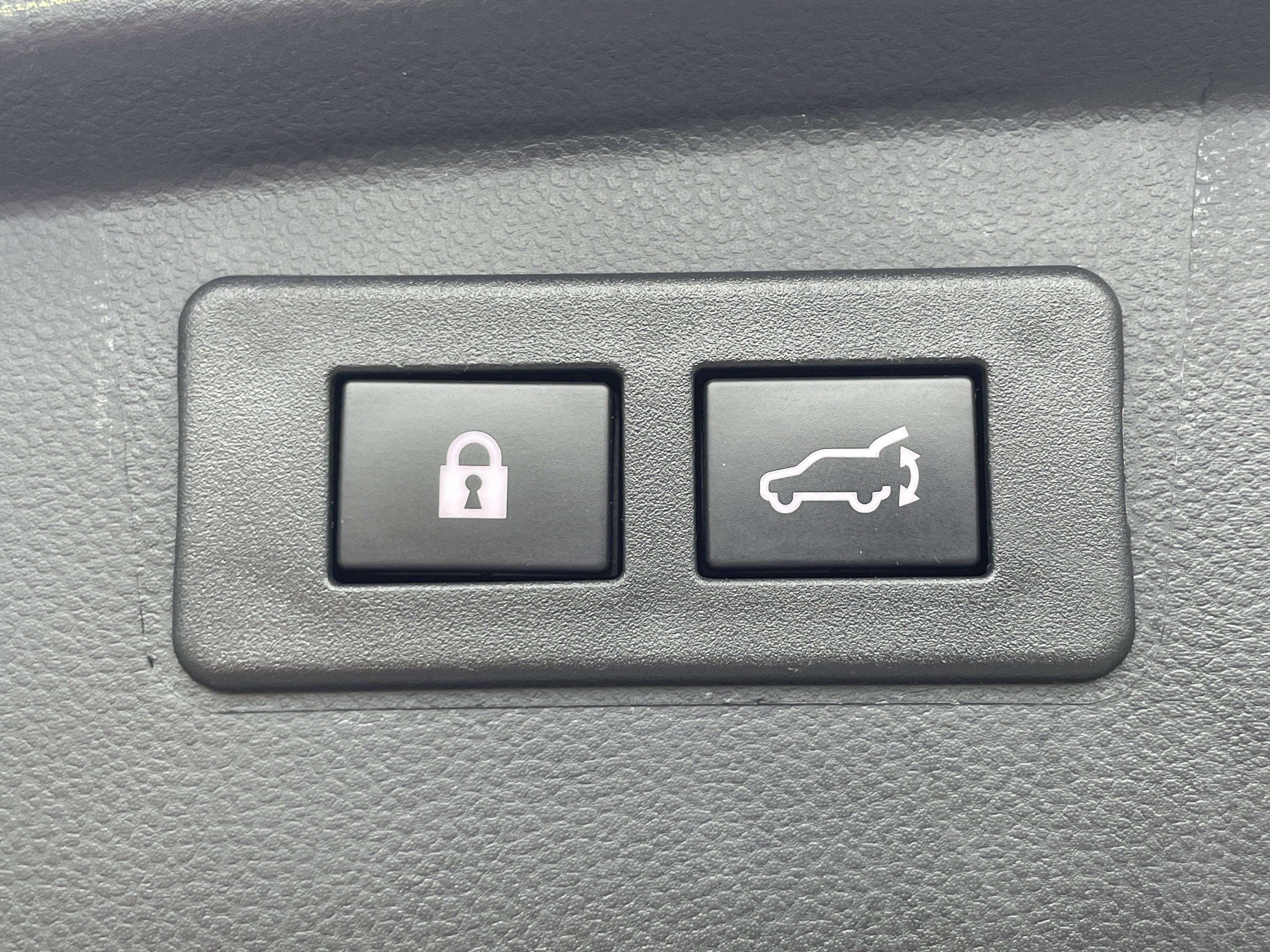 2023 Subaru Outback Touring