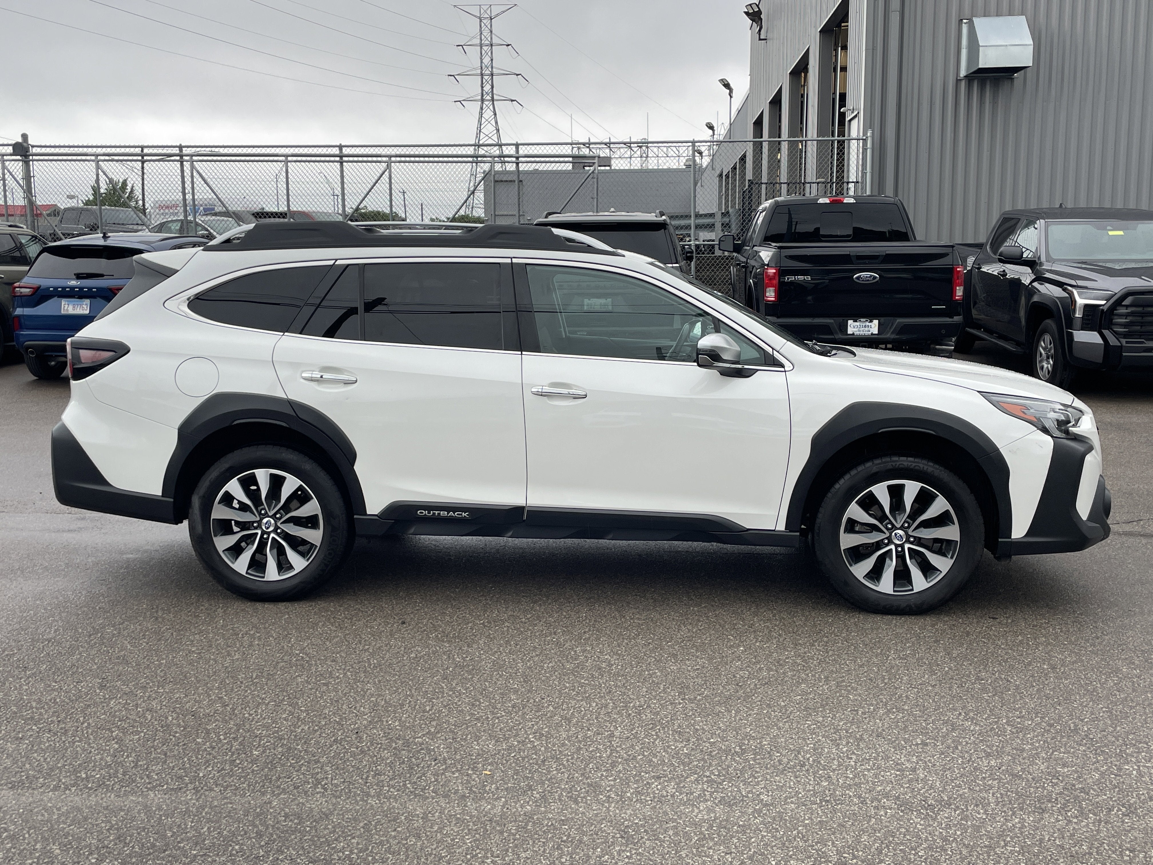 2023 Subaru Outback Touring
