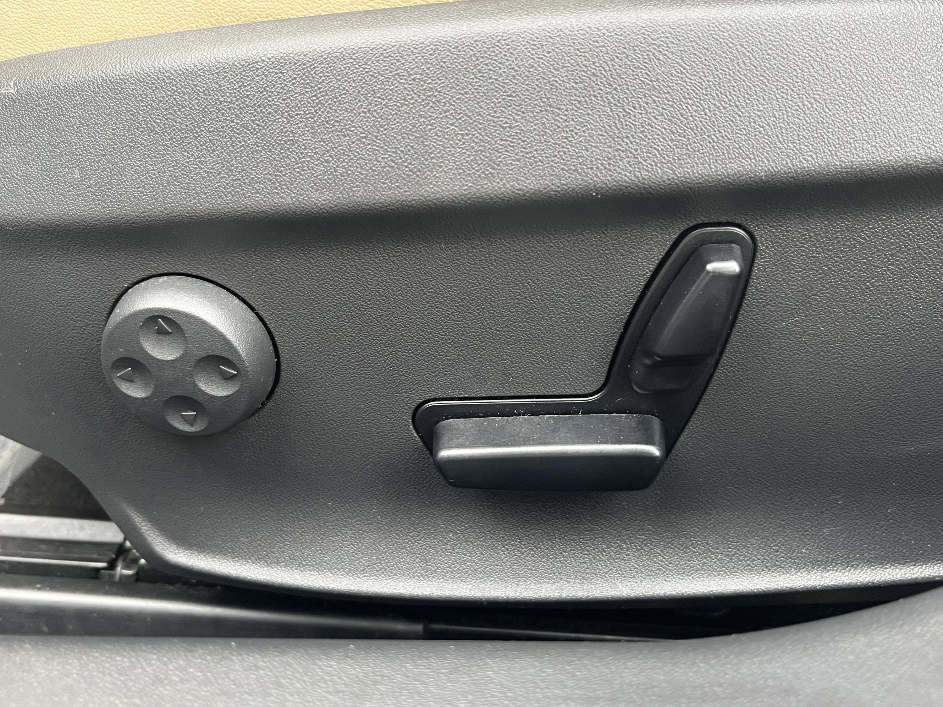 2014 Tesla Model S Base