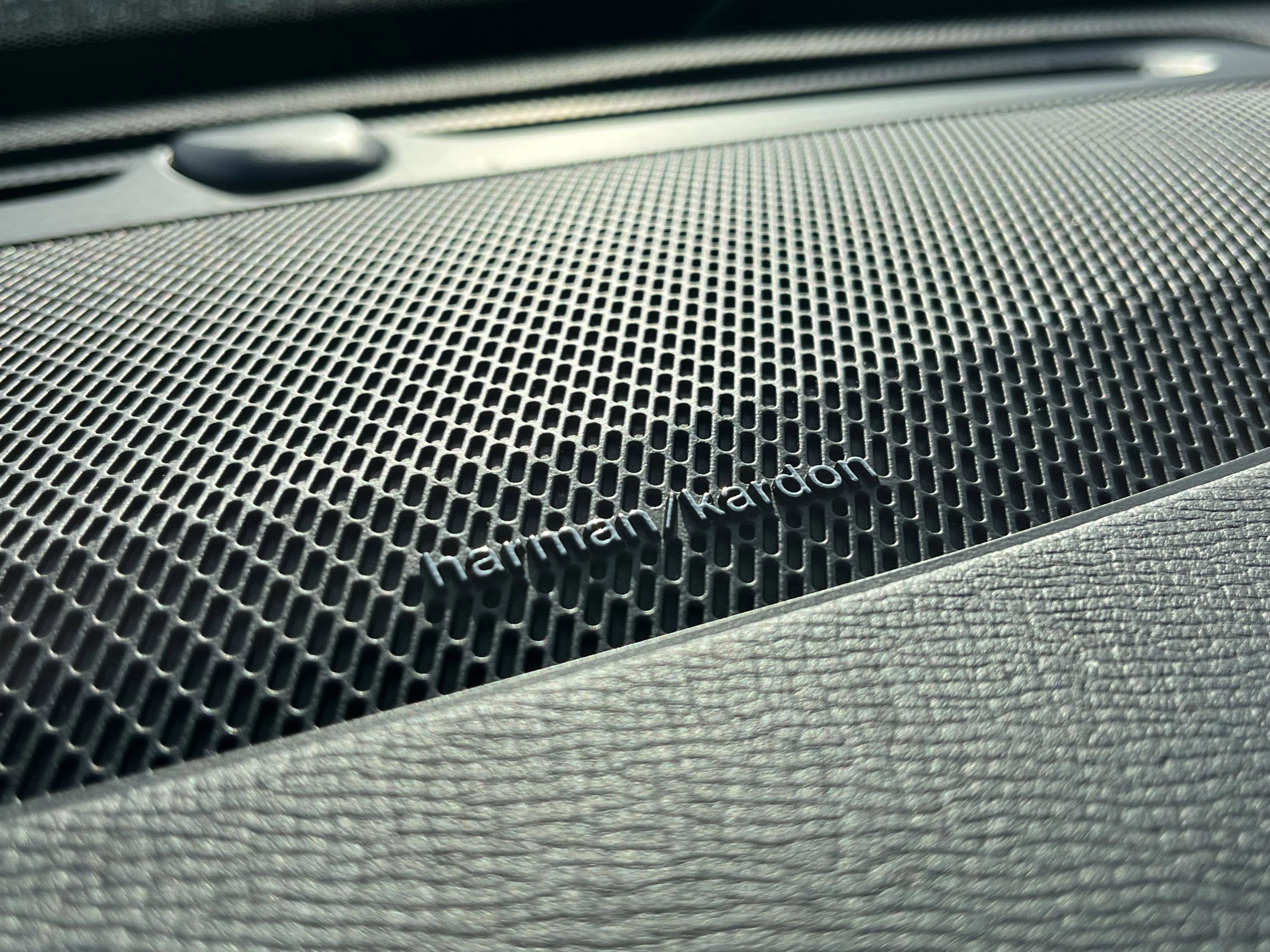 2023 Volvo XC90 Recharge Plug-In Hybrid T8 Plus Dark Theme 7 Passenger