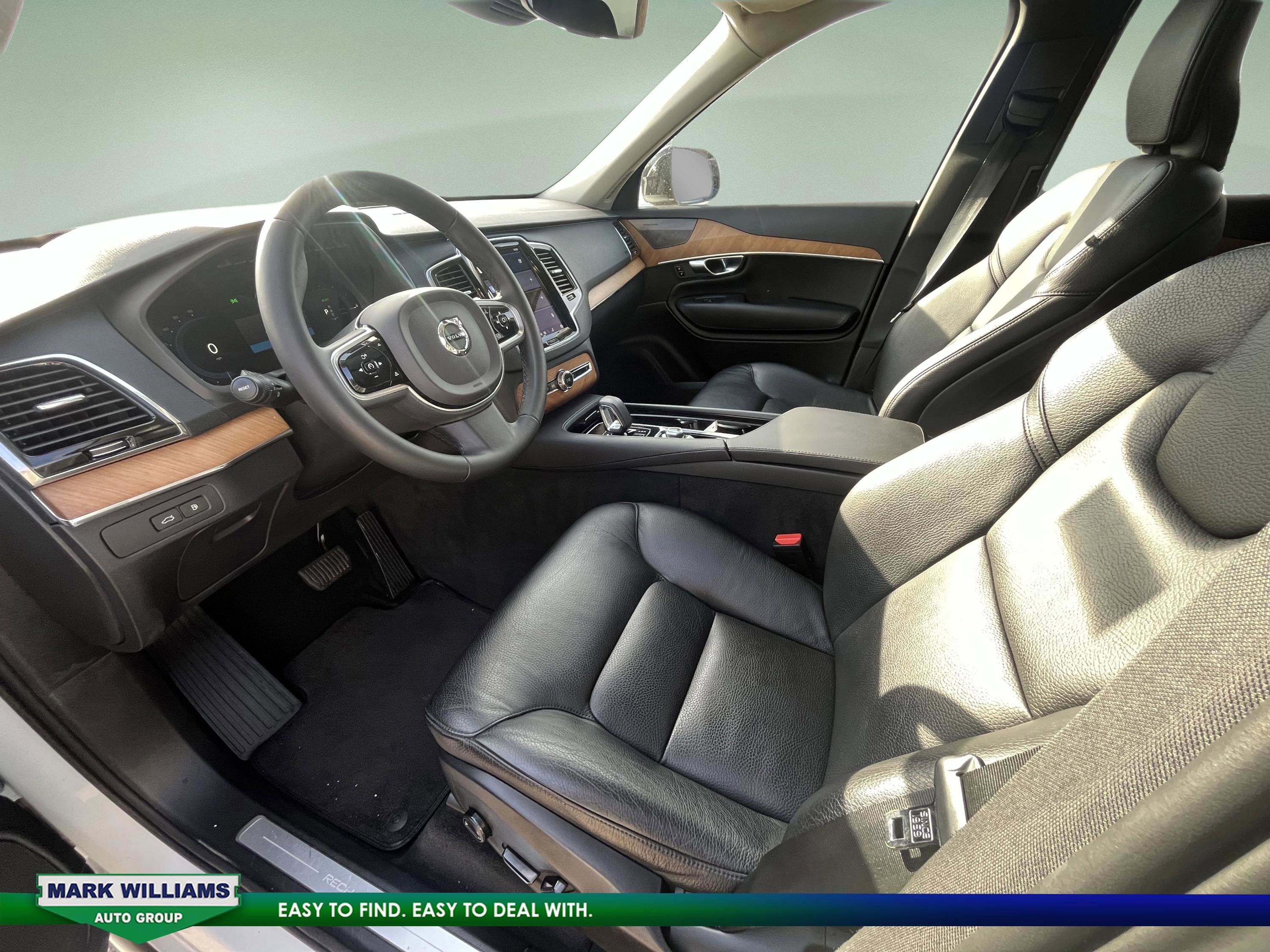 2023 Volvo XC90 Recharge Plug-In Hybrid T8 Plus Dark Theme 7 Passenger