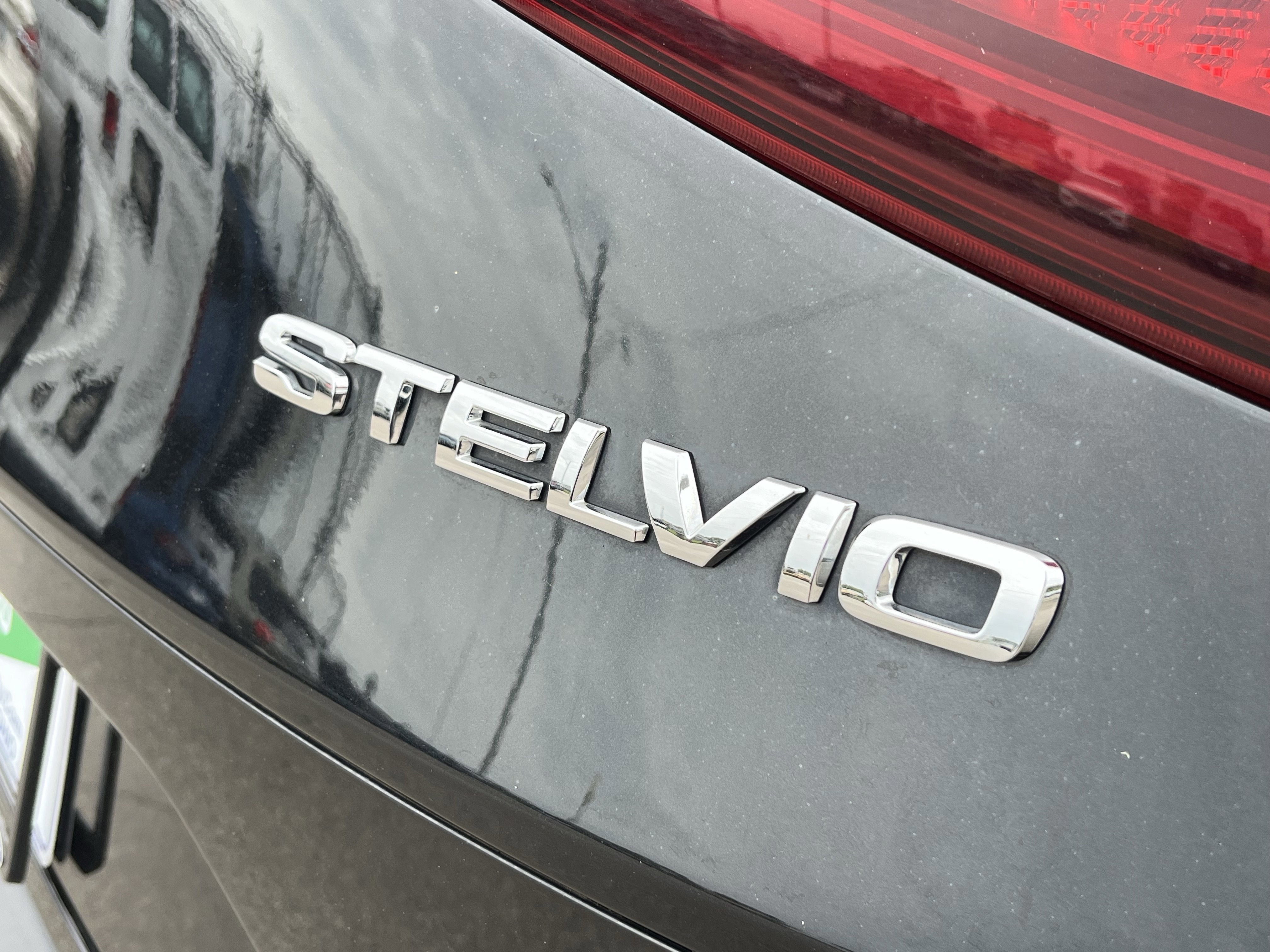 2018 Alfa Romeo Stelvio Ti